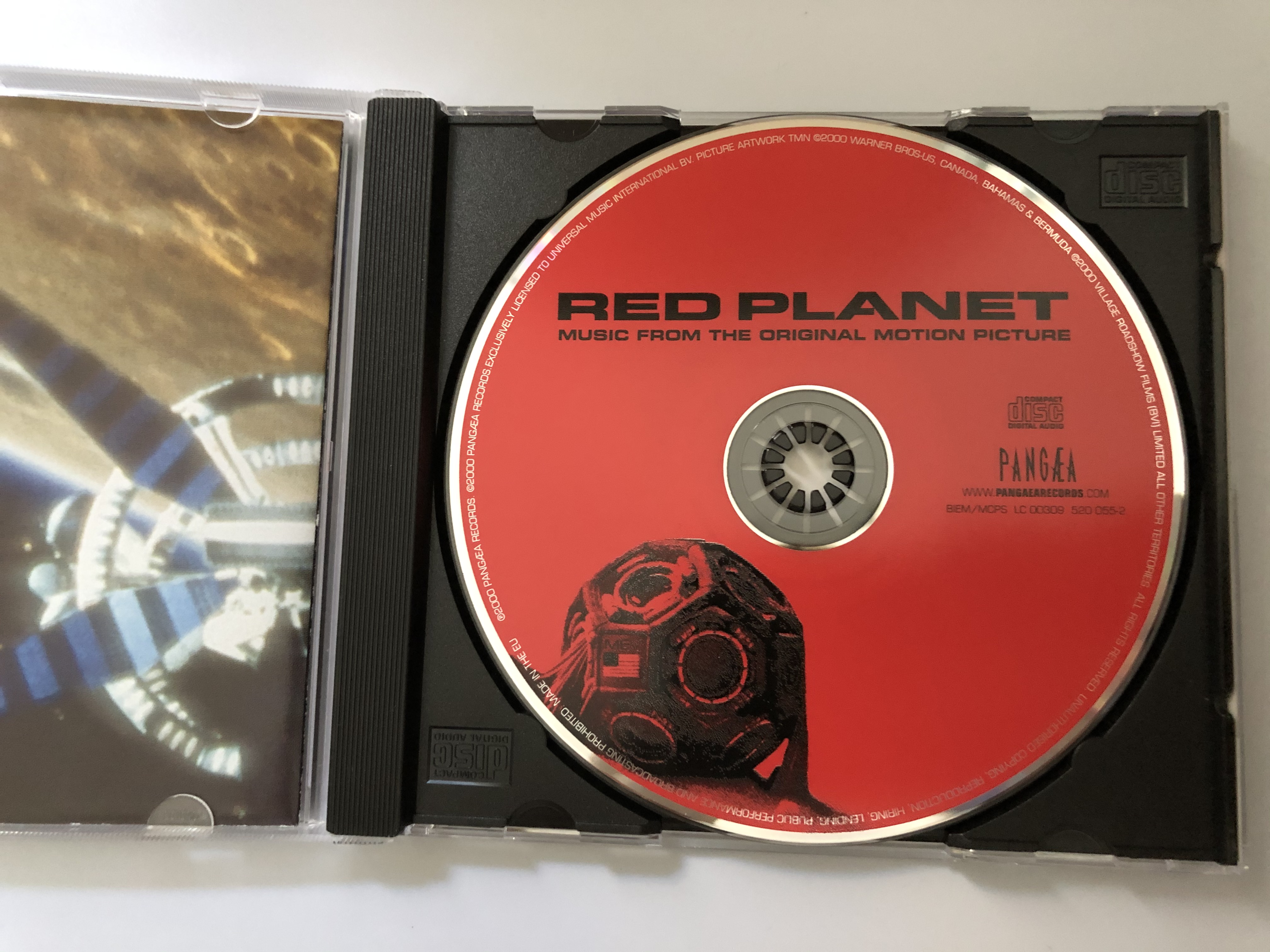 red-planet-music-from-the-original-motion-picture-music-by-graeme-revell-not-a-sound-not-a-warning-not-a-chance-not-alone.-pang-a-audio-cd-2000-520-055-2-4-.jpg