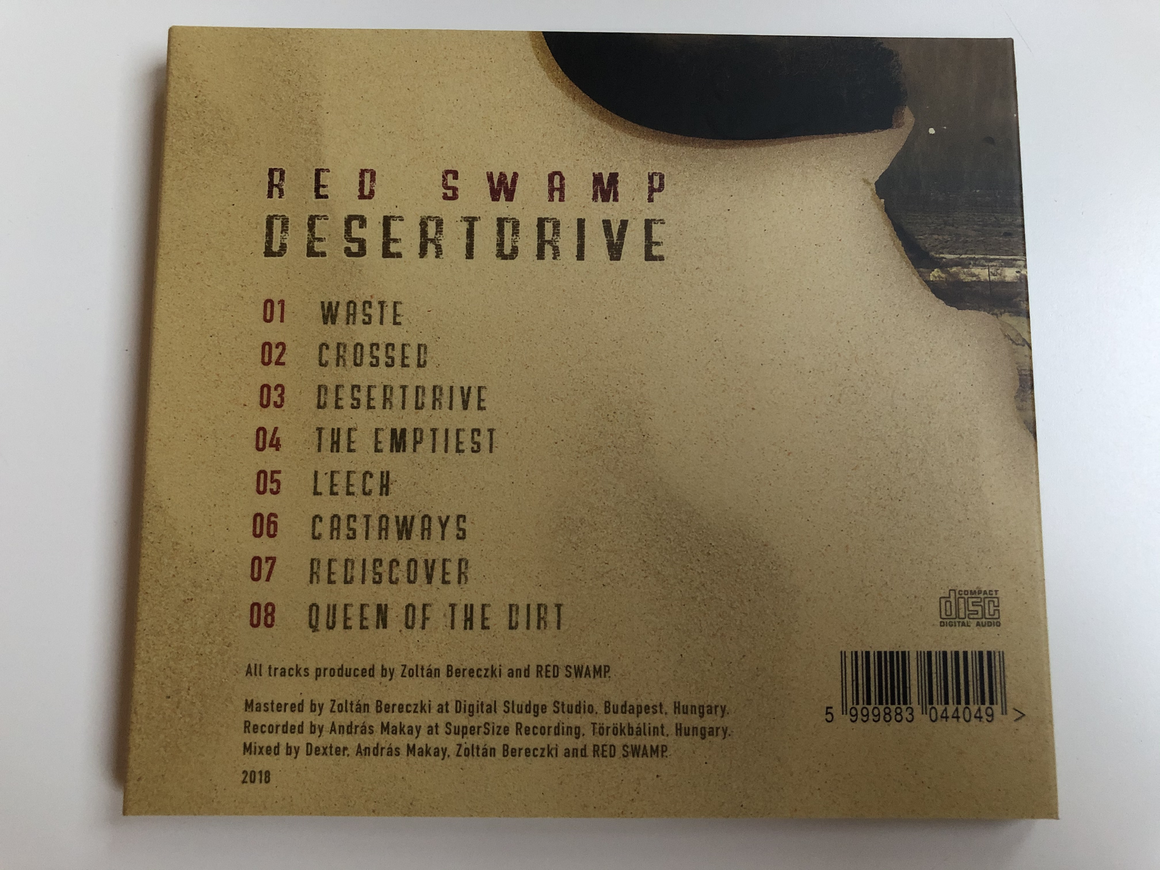 red-swamp-desertdrive-hunnia-audio-cd-2018-5999883044049-5-.jpg
