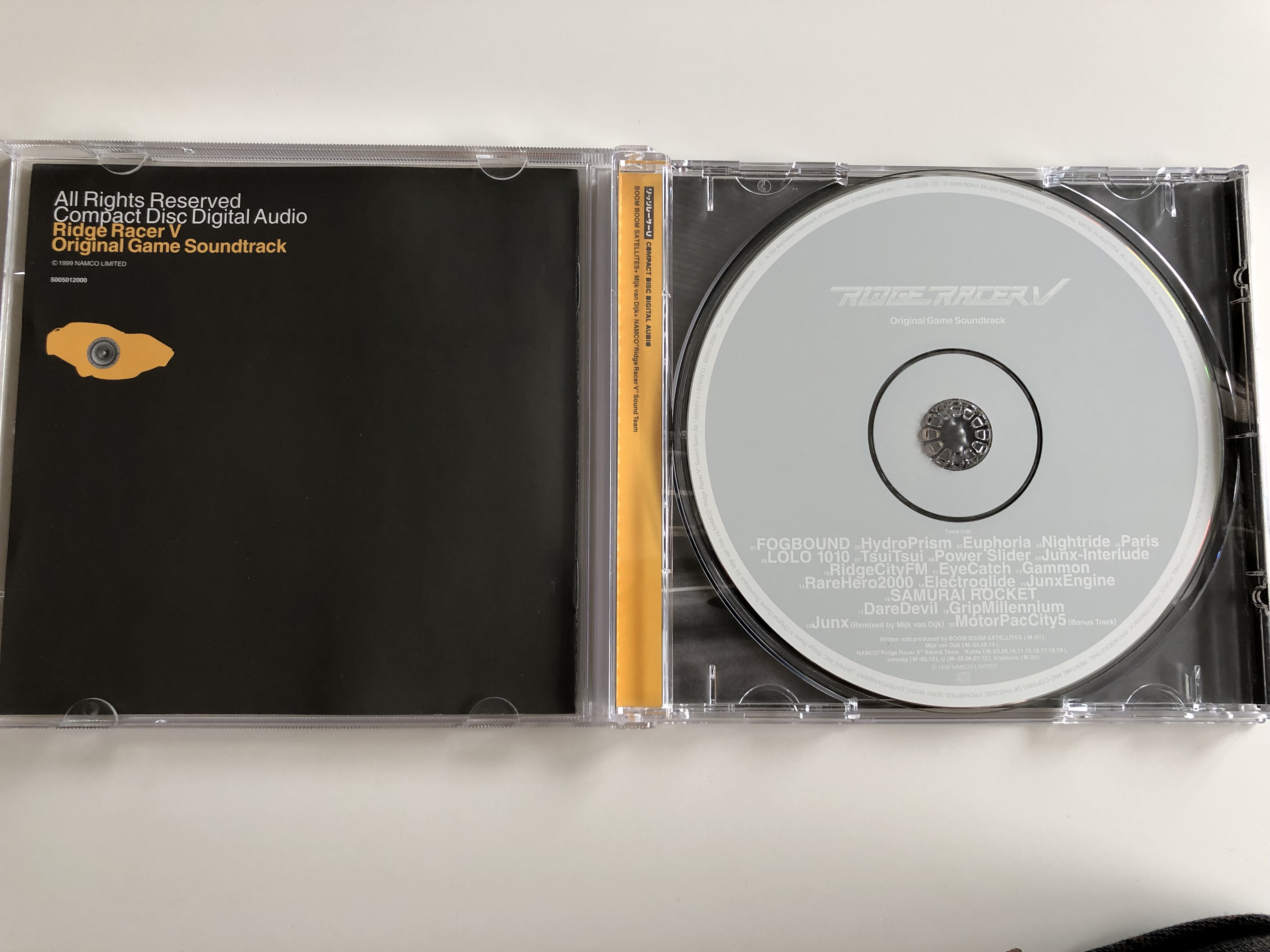 ridge-racer-v-original-game-soundtrack-boom-boom-satellites-mijk-van-dijk-namco-ridgeracerv-sound-team-audio-cd-2000-namco-limited-epc-500501-2-5-.jpg