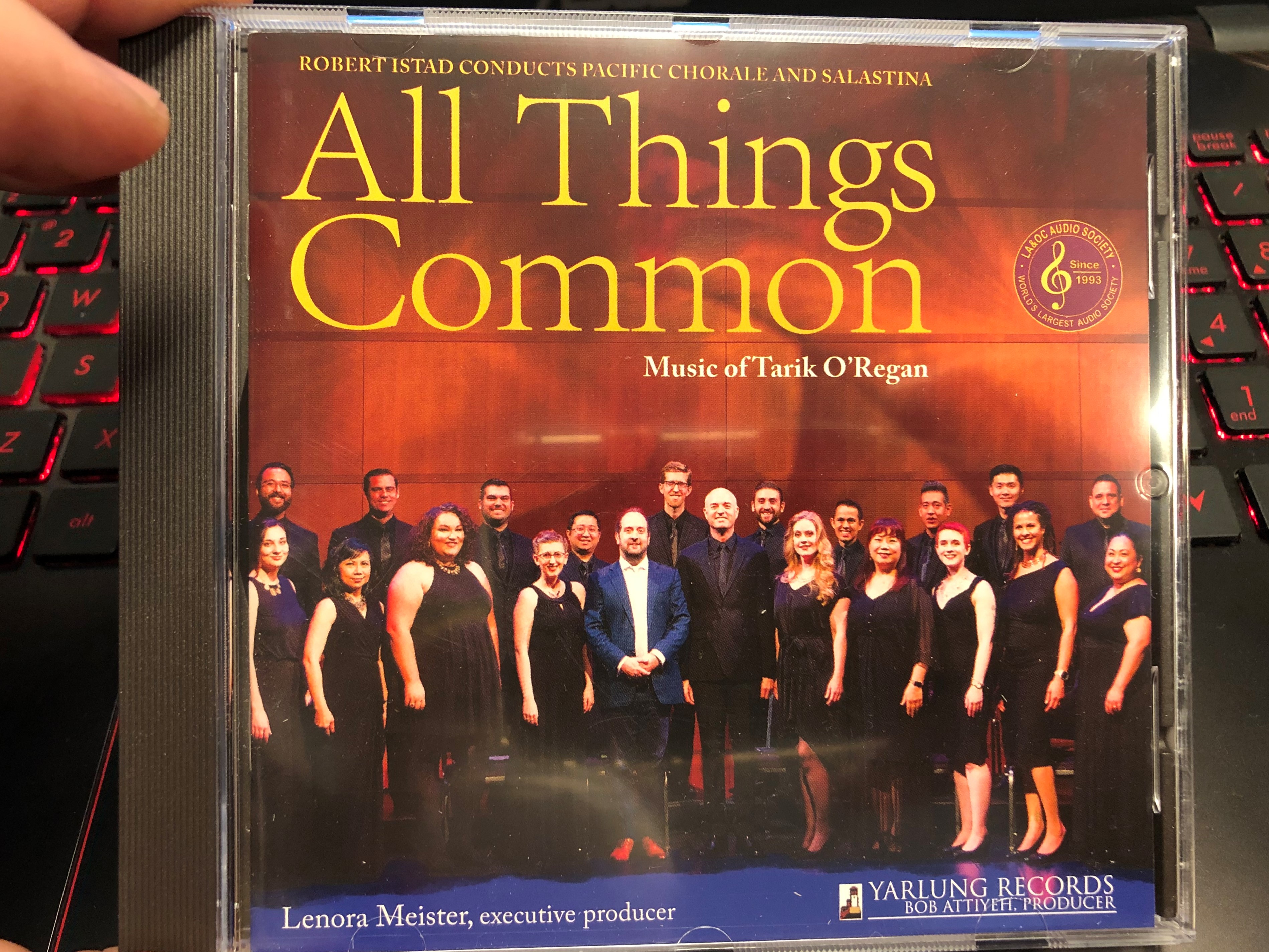 robert-istad-conducts-pacific-chorale-and-salastina-all-things-common-music-of-tarik-o-regan-lenora-meister-executive-producer-yarlung-records-audio-cd-2020-yar02592-1-.jpg