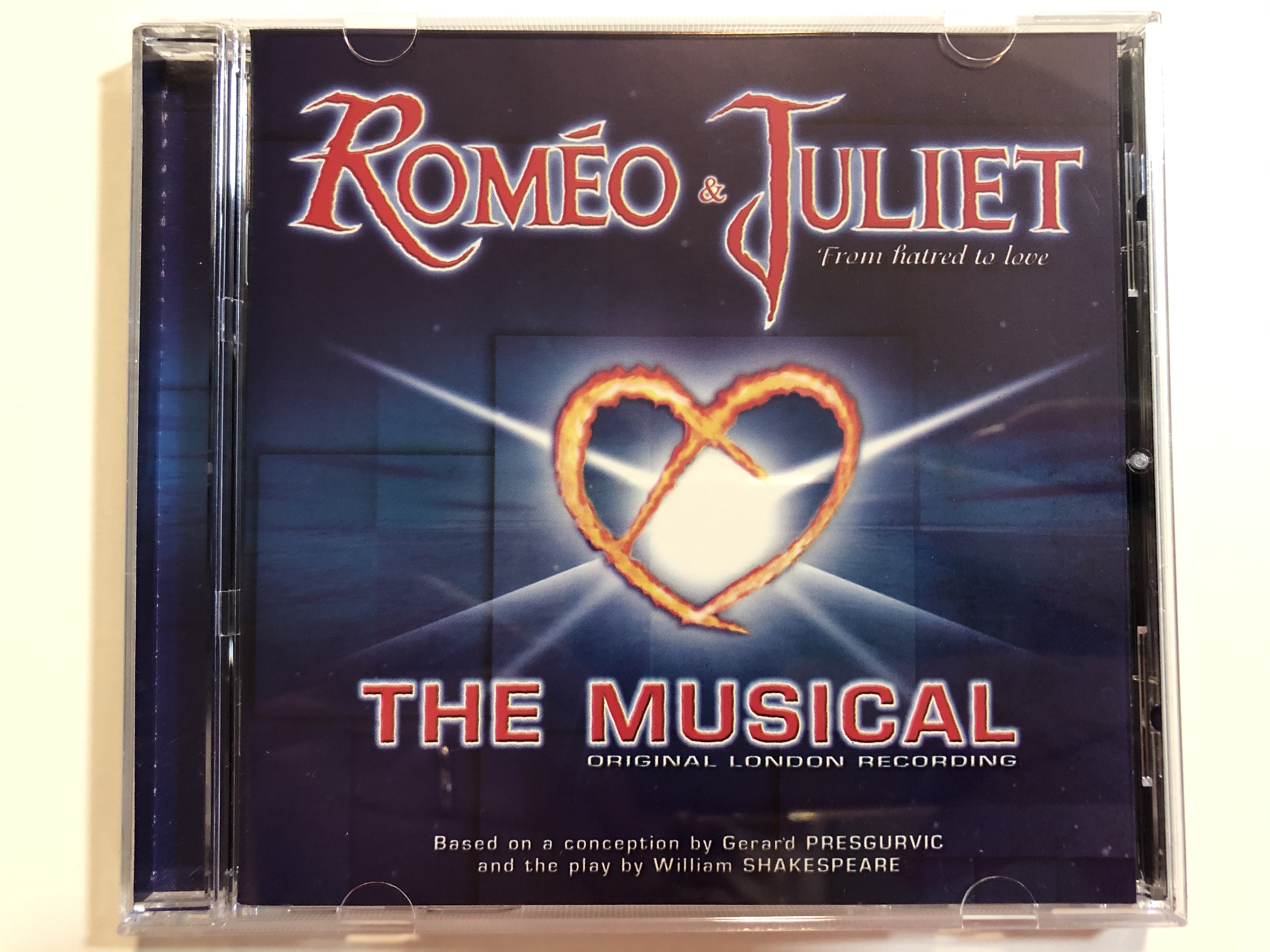 rom-o-juliet-from-hatred-to-love-the-musical-original-london-cast-recording-based-on-a-conception-by-gerard-presgurvic-and-the-play-by-william-shakespeare-universal-audio-cd-2003-0044-1-.jpg