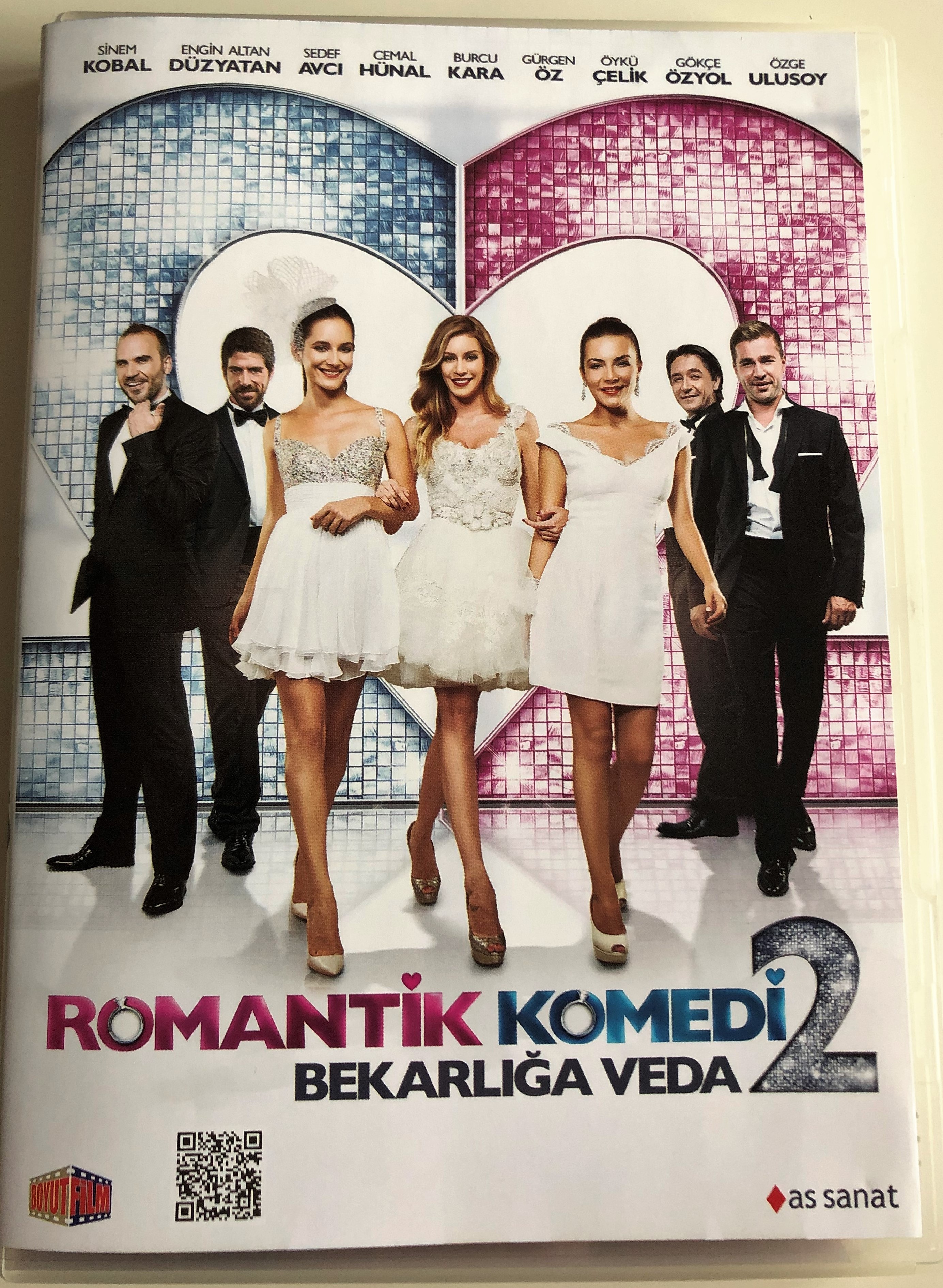 romantik-komedi-2-bekarli-a-veda-dvd-2013-romantic-comedy-2-farewell-bachelorette-directed-by-erol-zlevi-starring-engin-altan-d-zyatan-sinem-kobal-sedef-avc-g-rgen-z-cemal-h-nal-1-.jpg