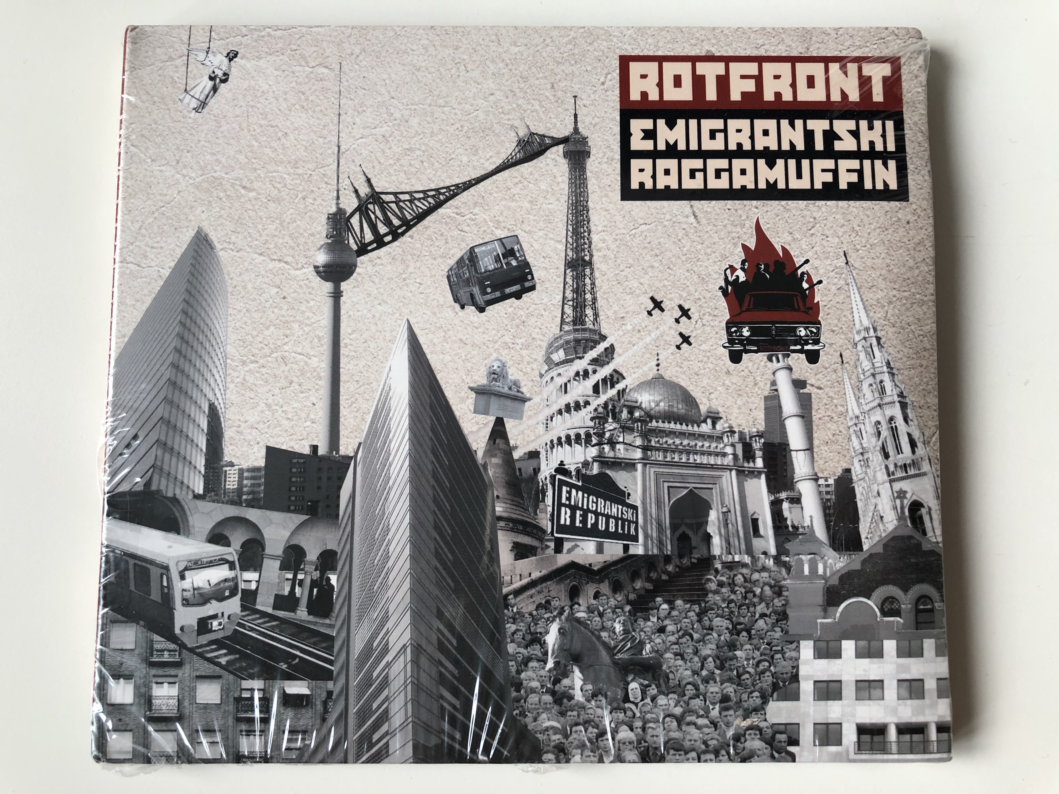 rotfront-emigrantski-raggamuffin-essay-recordings-audio-cd-2009-ay-cd-21-1-.jpg
