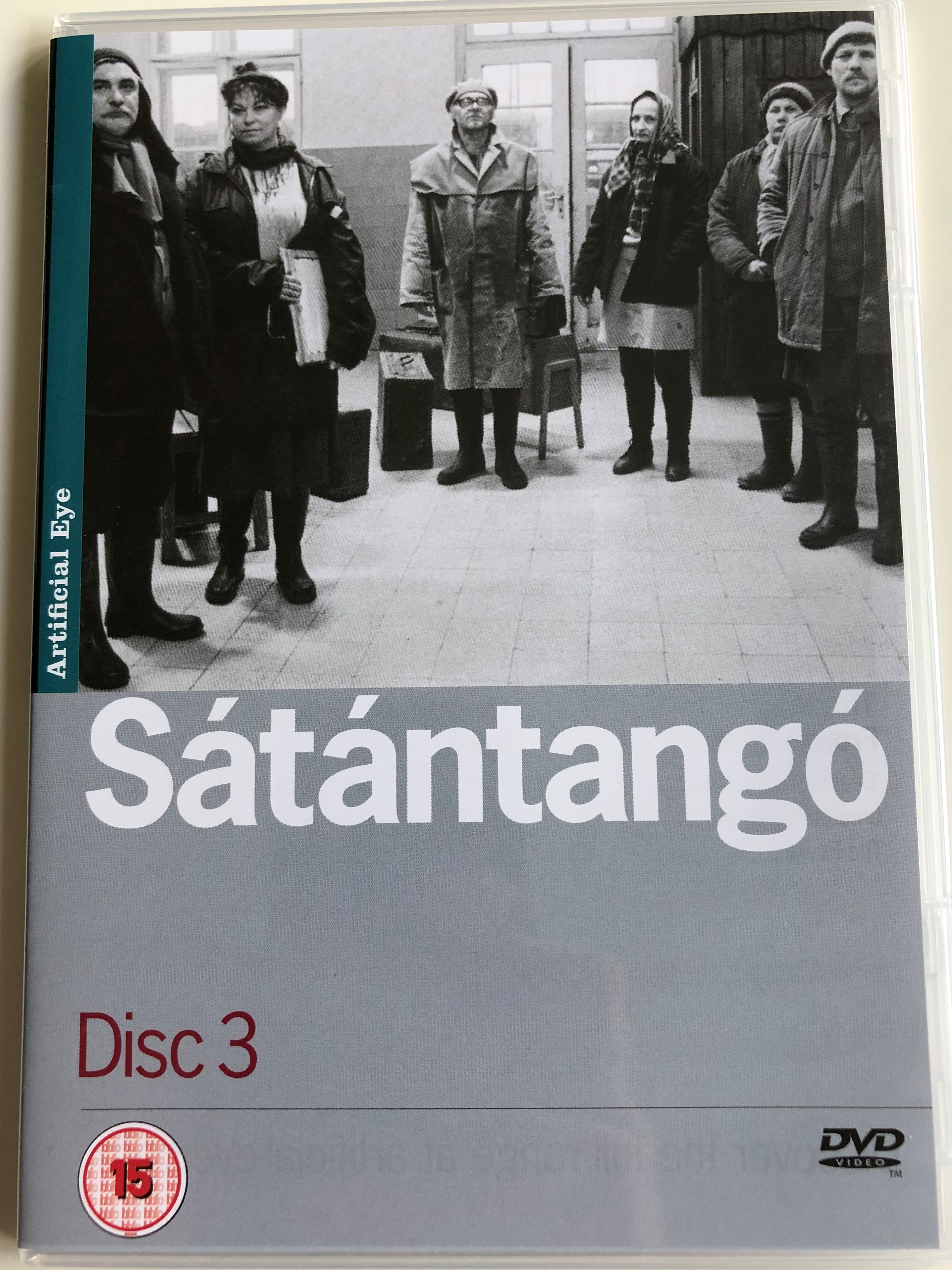 s-t-ntang-disc-3.-dvd-1994-satan-s-tango-directed-by-b-la-tarr-starring-mih-ly-v-g-putyi-horv-th-l-szl-lugossy-chapters-7-12-1-.jpg