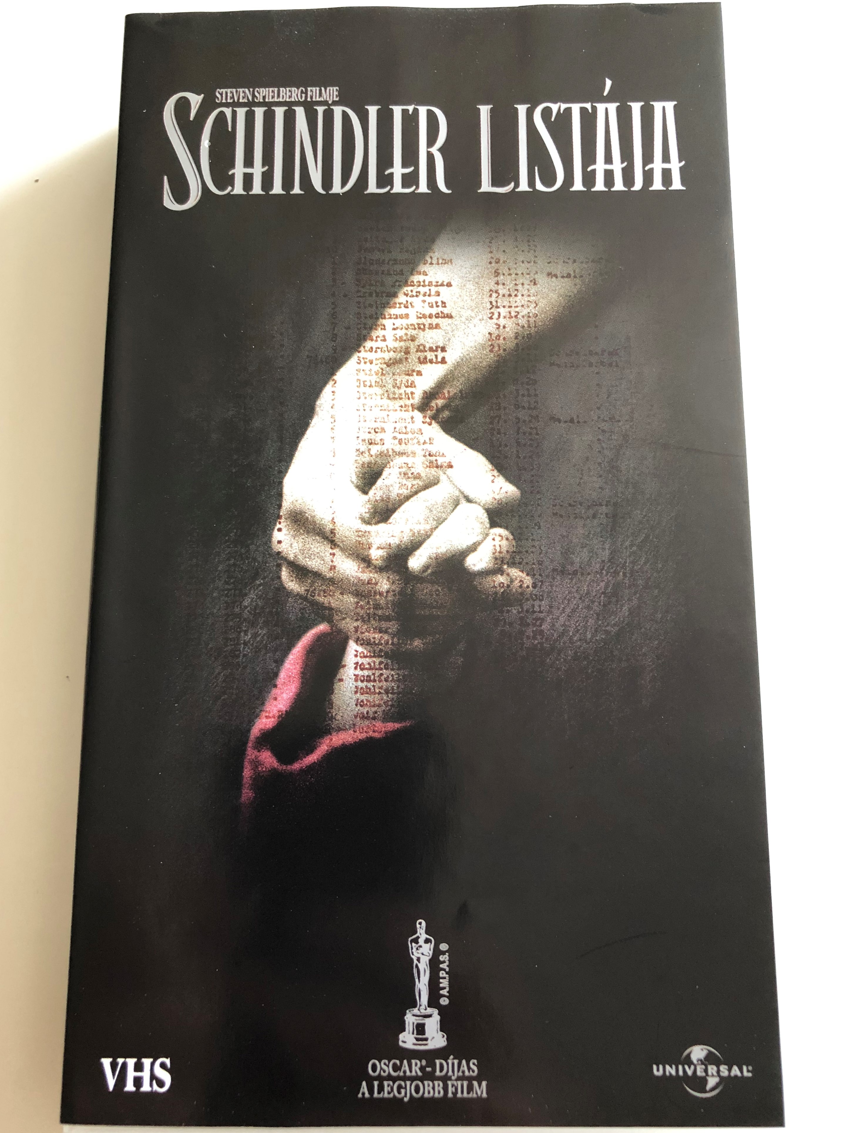 schindler-s-list-vhs-1993-schindler-list-ja-directed-by-steven-spielberg-starring-liam-neeson-ben-kingsley-ralph-fiennes-caroline-goodall-1-.jpg