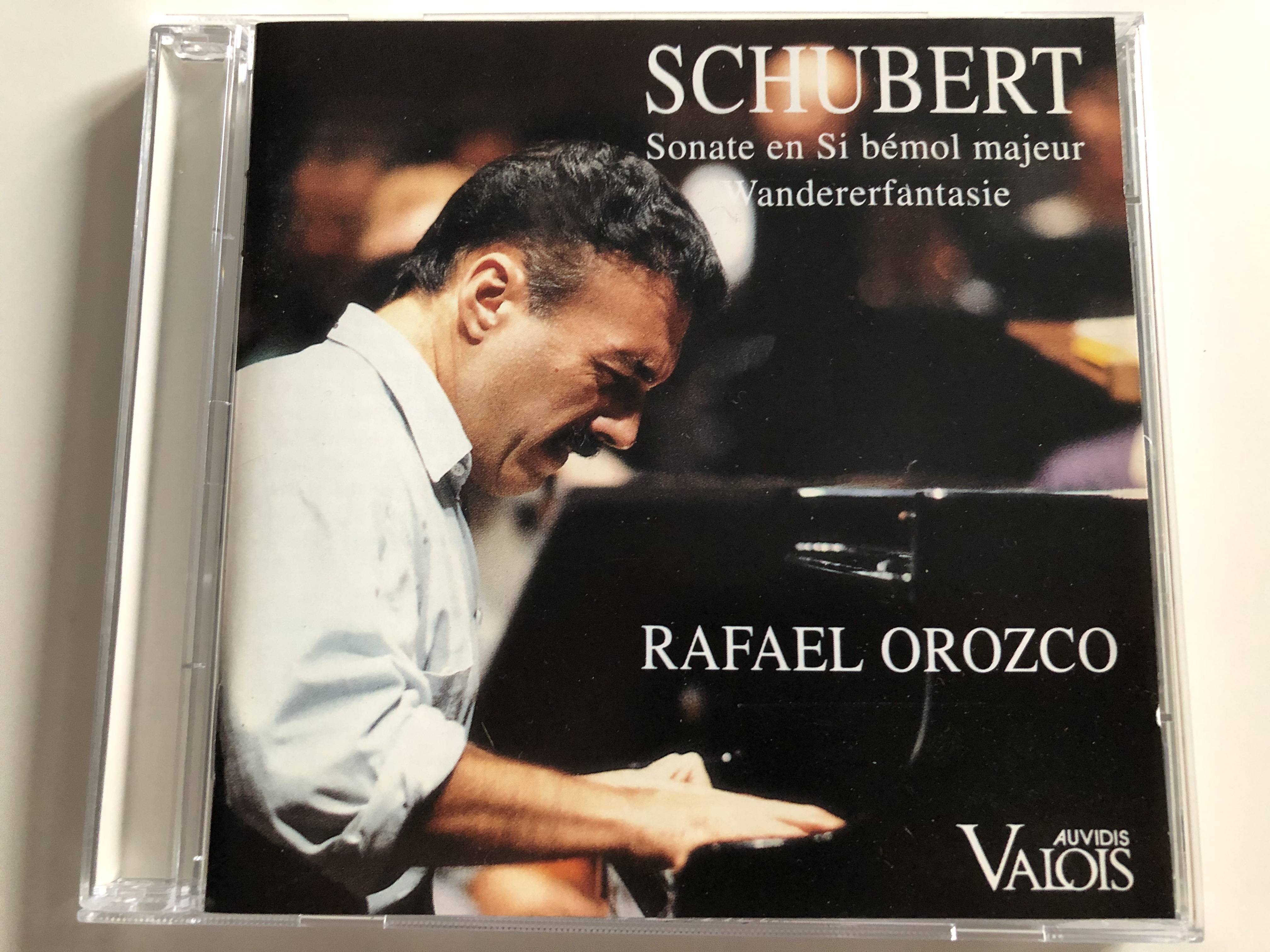 schubert-sonate-en-si-b-mol-majeur-wandererfantaisie-rafael-orozco-auvidis-france-audio-cd-1993-v-4683-1-.jpg