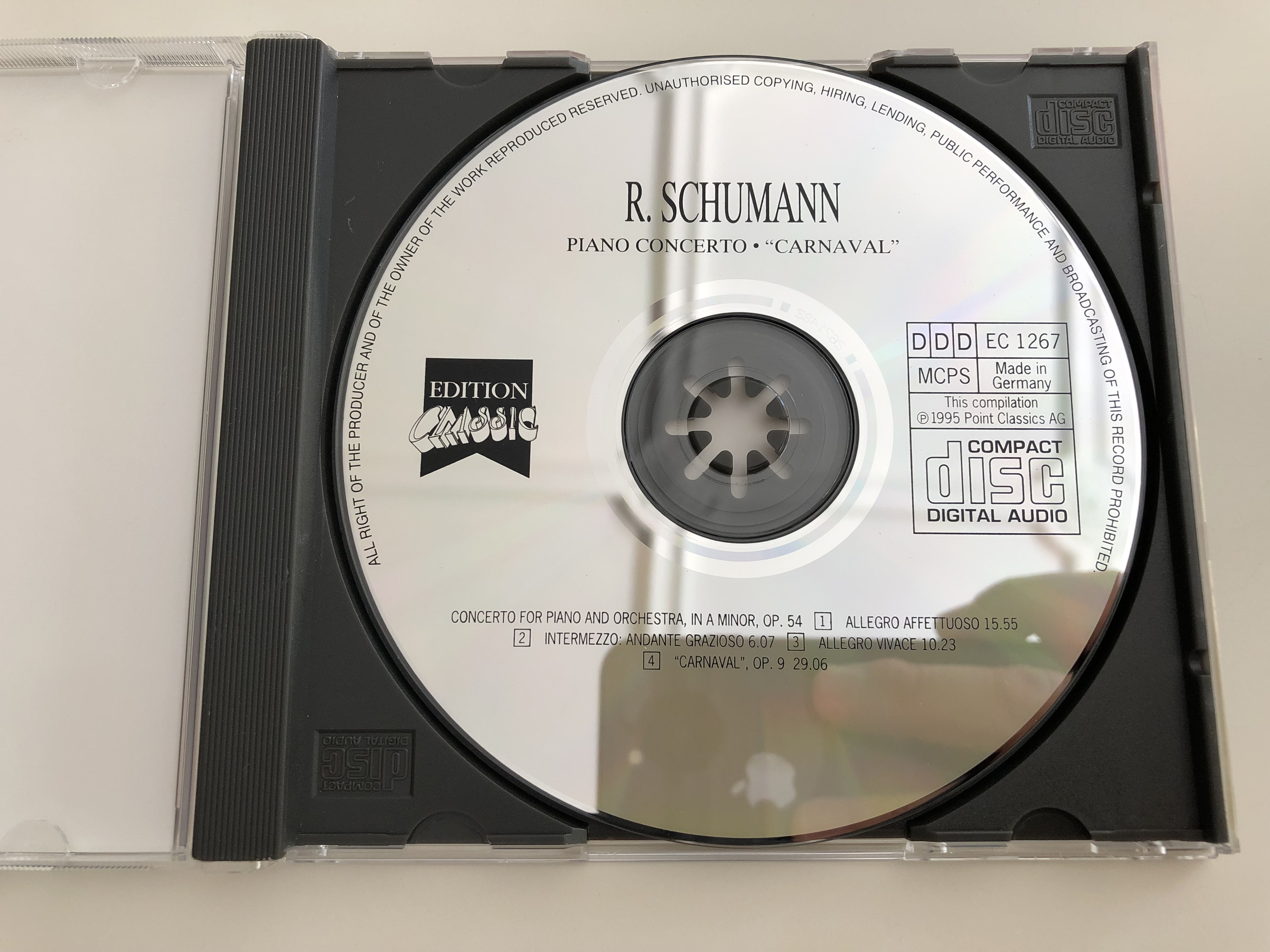 schumann-piano-concerto-carnaval-classic-edition-audio-cd-1995-ec-1267-2-.jpg