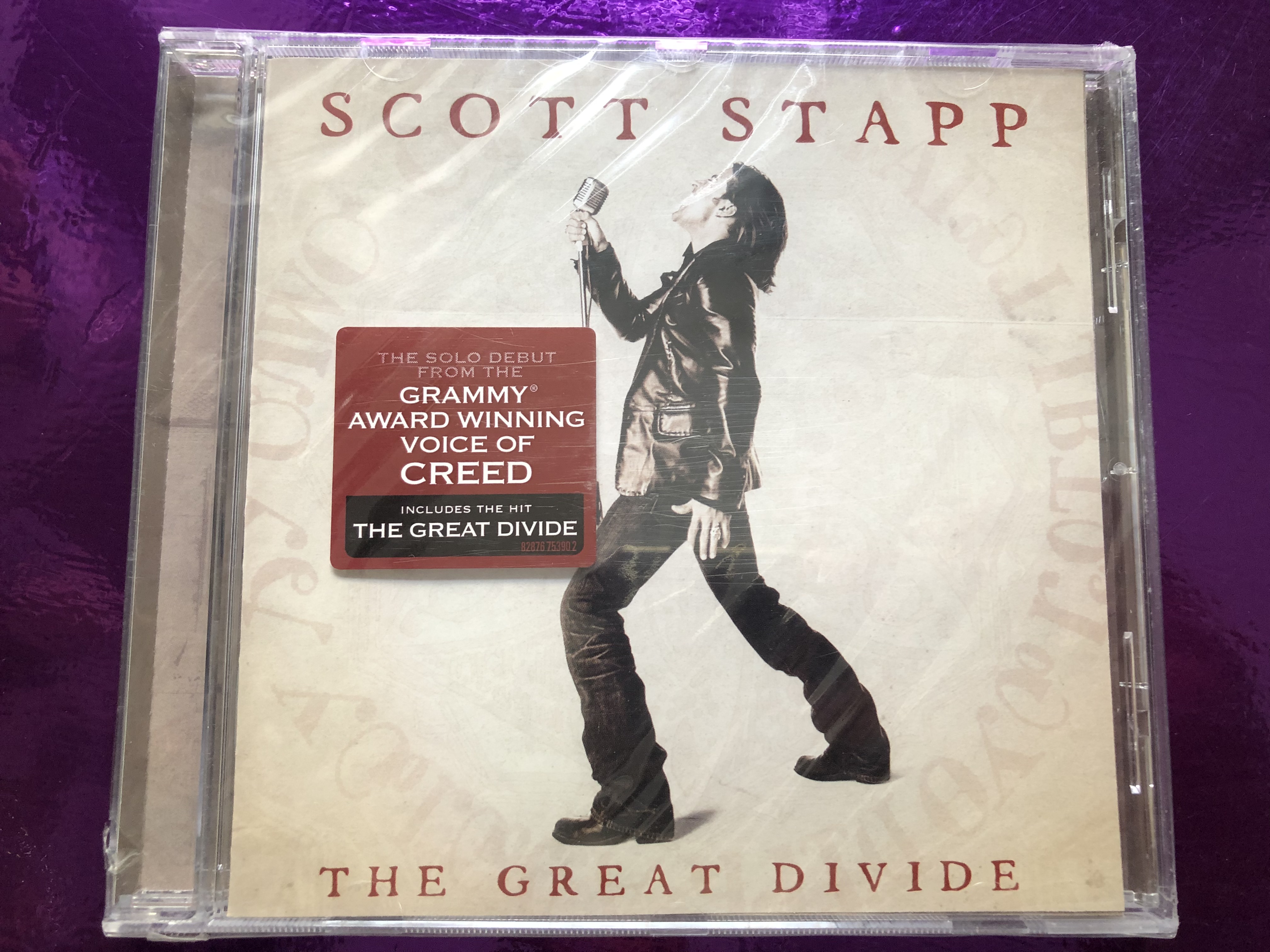 scott-stapp-the-great-divide-the-solo-debut-from-the-grammy-award-winning-voice-of-creed-includes-the-hit-the-great-divide-wind-up-audio-cd-2005-82876753902-1-.jpg