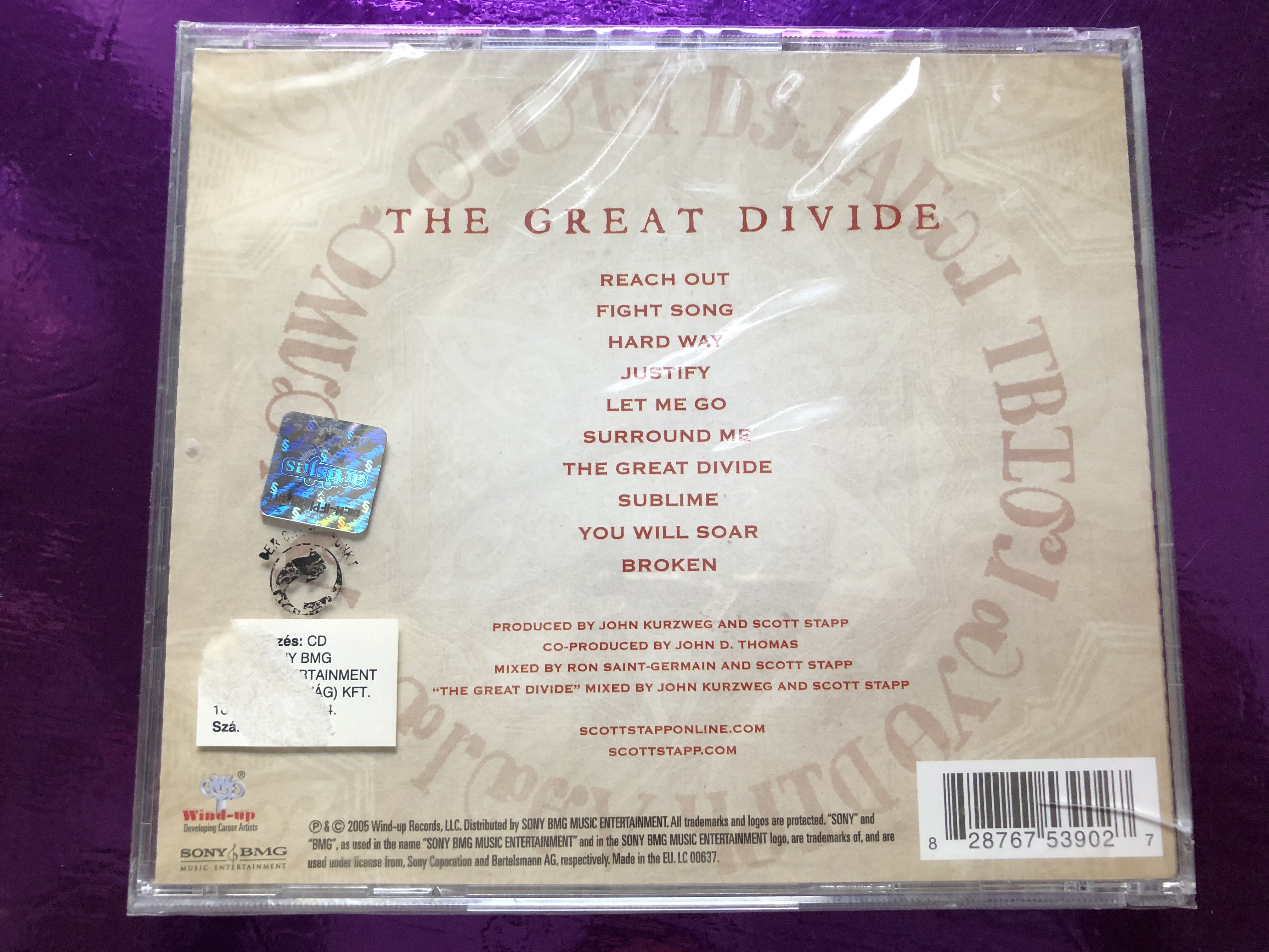 scott-stapp-the-great-divide-the-solo-debut-from-the-grammy-award-winning-voice-of-creed-includes-the-hit-the-great-divide-wind-up-audio-cd-2005-82876753902-2-.jpg