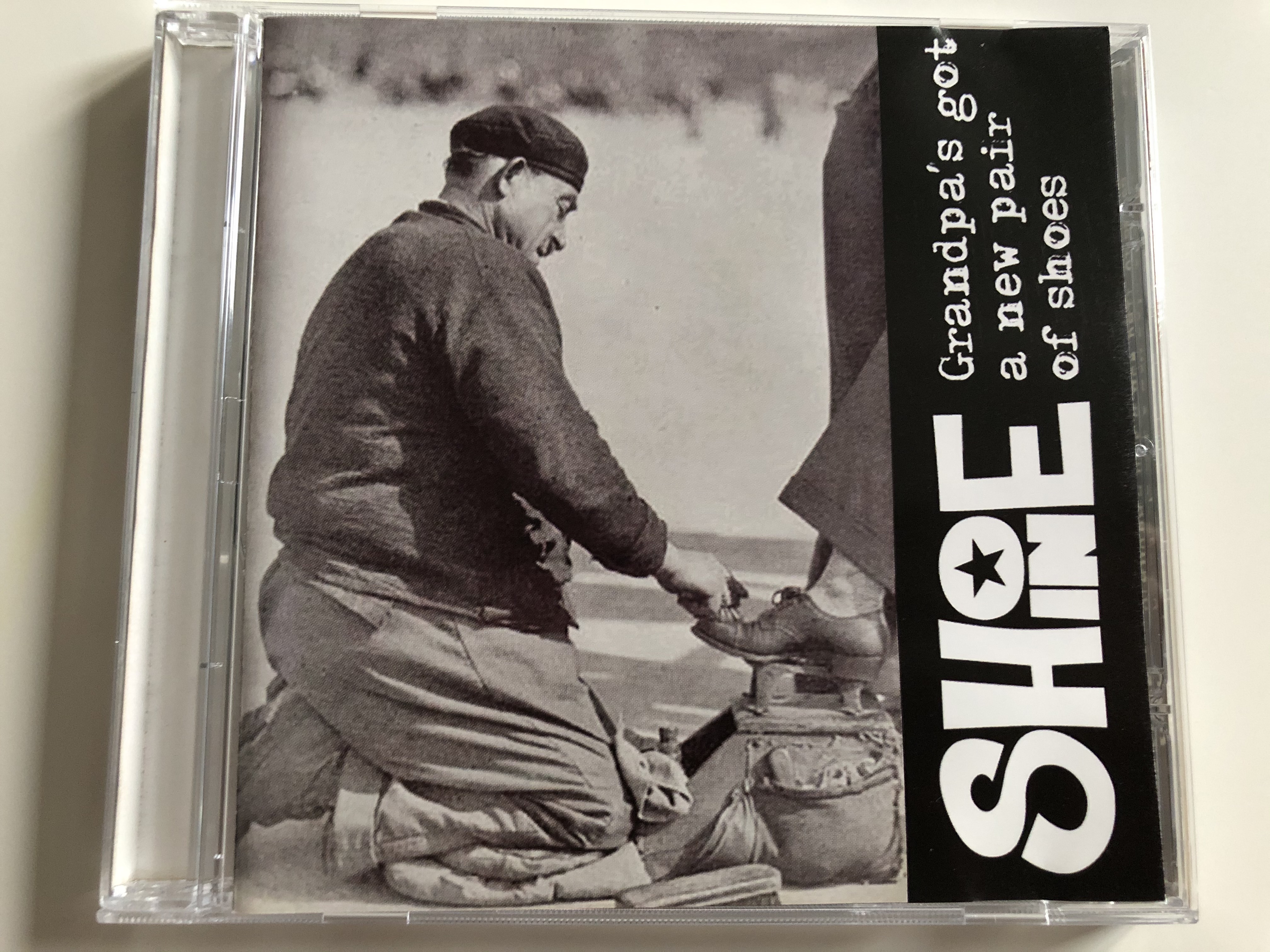 shine-grandpa-s-got-a-new-pair-of-shoes-audio-cd-1-.jpg