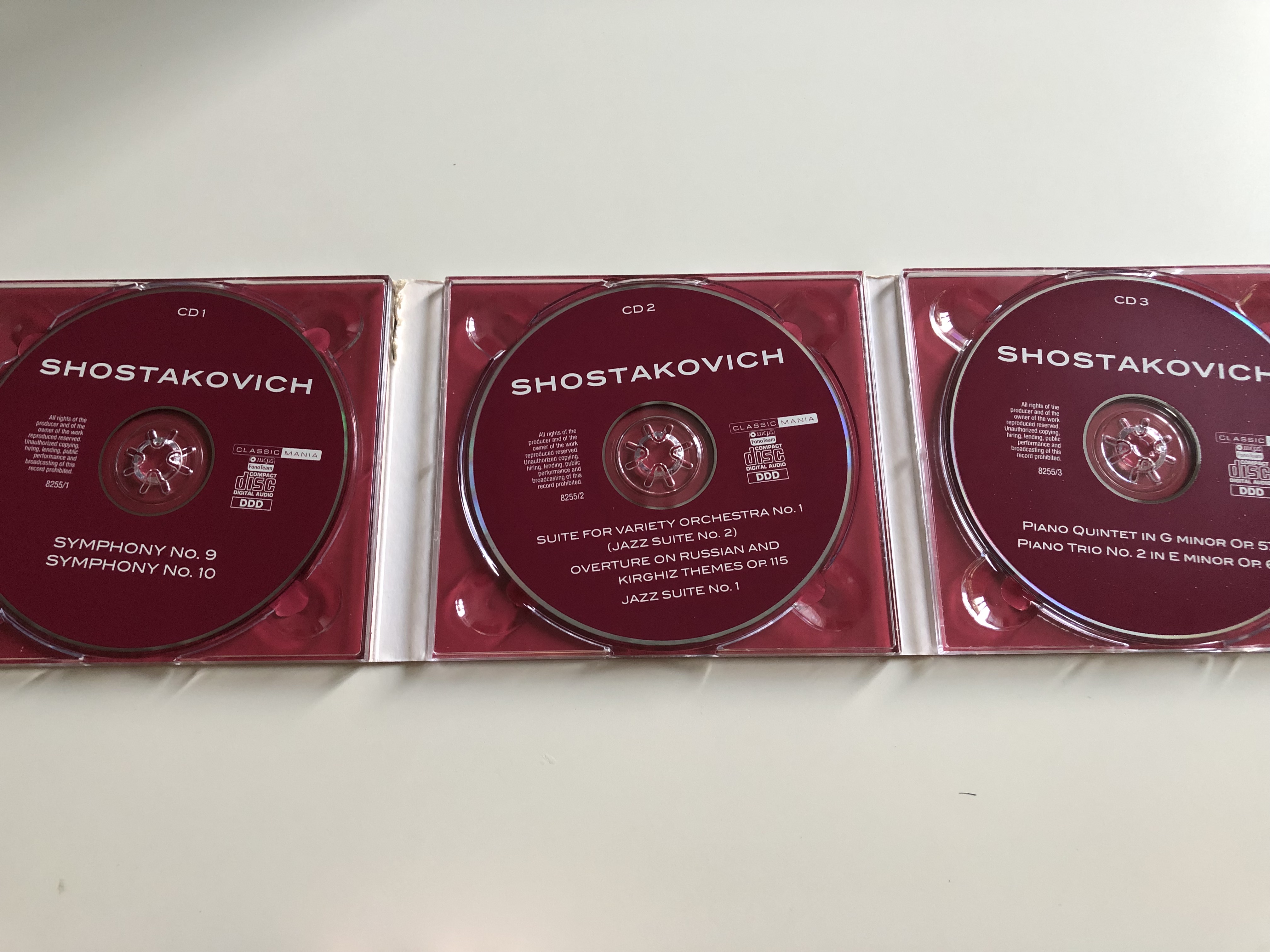 shostakovich-collection-symphonies-jazz-suites-chamber-music-symphony-no.-9-10-suite-for-variety-orchestra-no.1-overture-on-russian-and-kirghiz-themes-op.-115-jazz-suite-no.-1-piano-quintet-in-g-minor-piano-trio-no.-6881361-.jpg