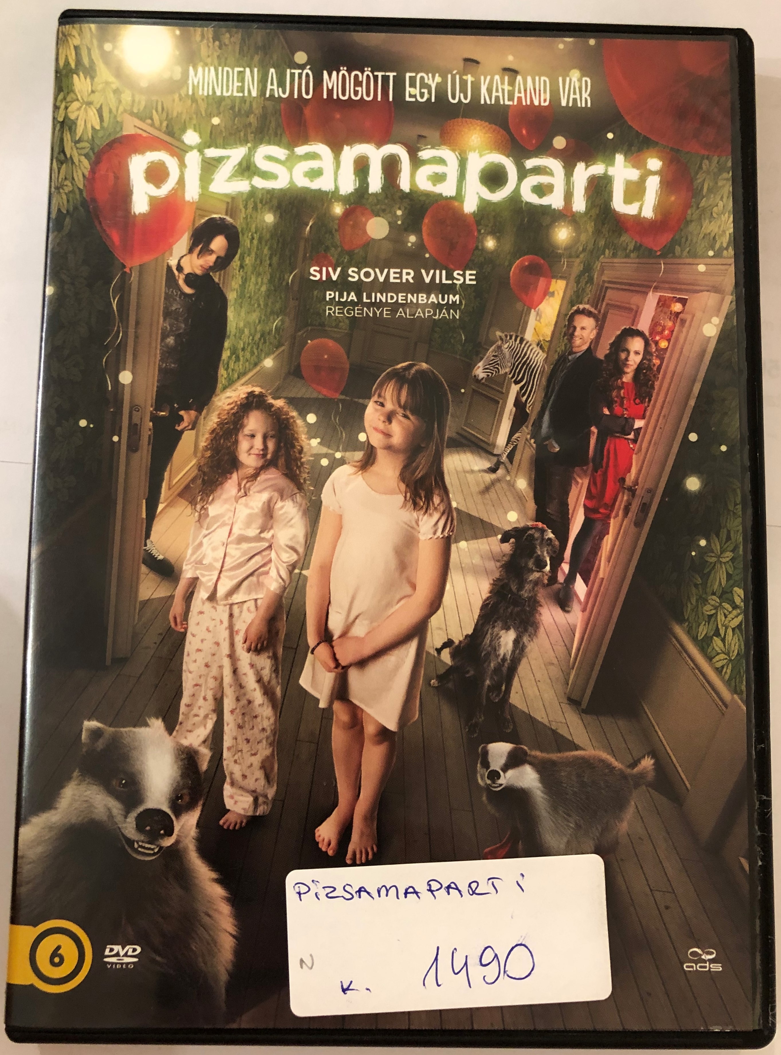 siv-sover-vilse-pajama-party-dvd-2016-pizsamaparti-1-.jpg