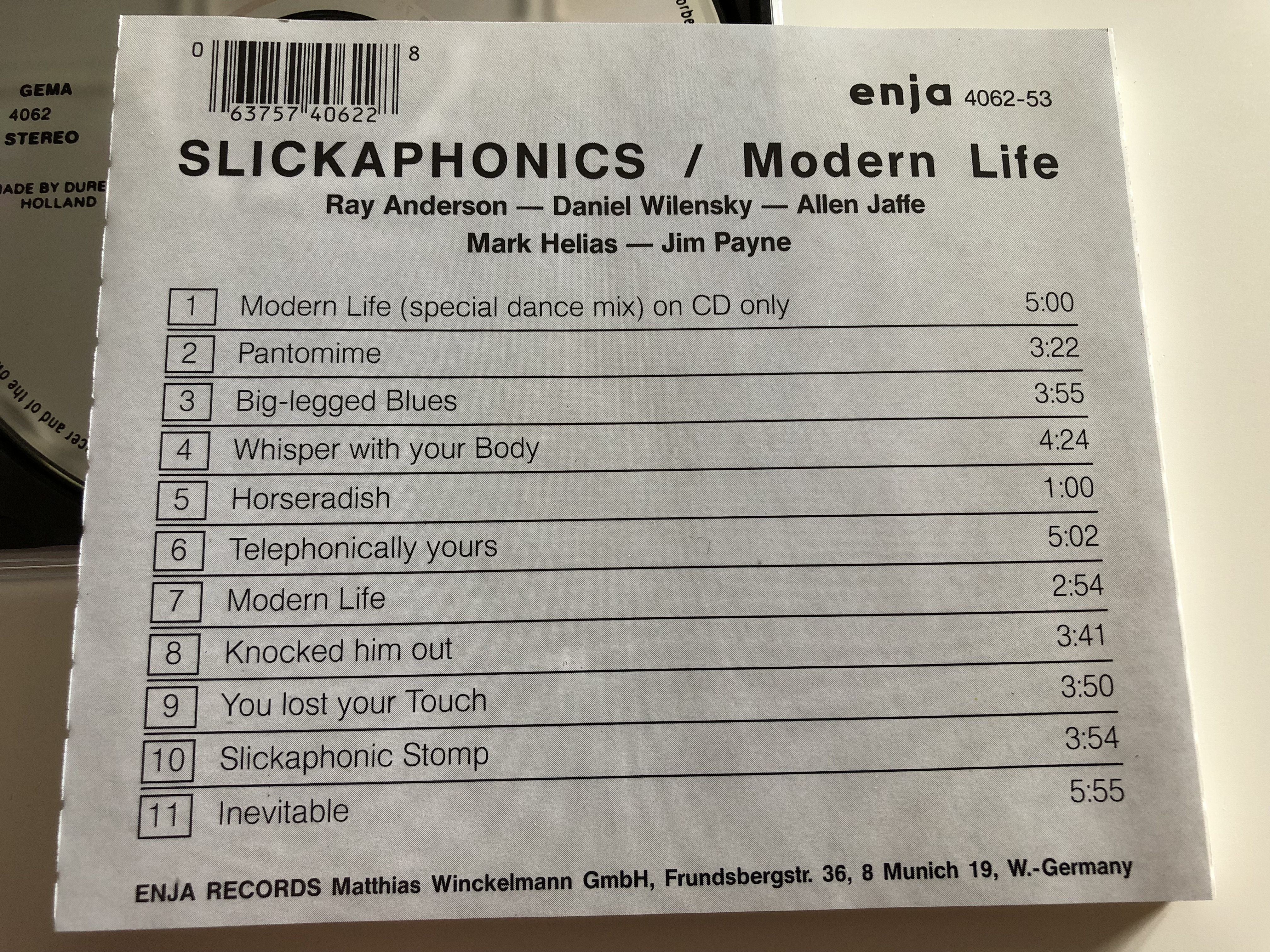 slickaphinics-modern-lifeimg-4528.jpg