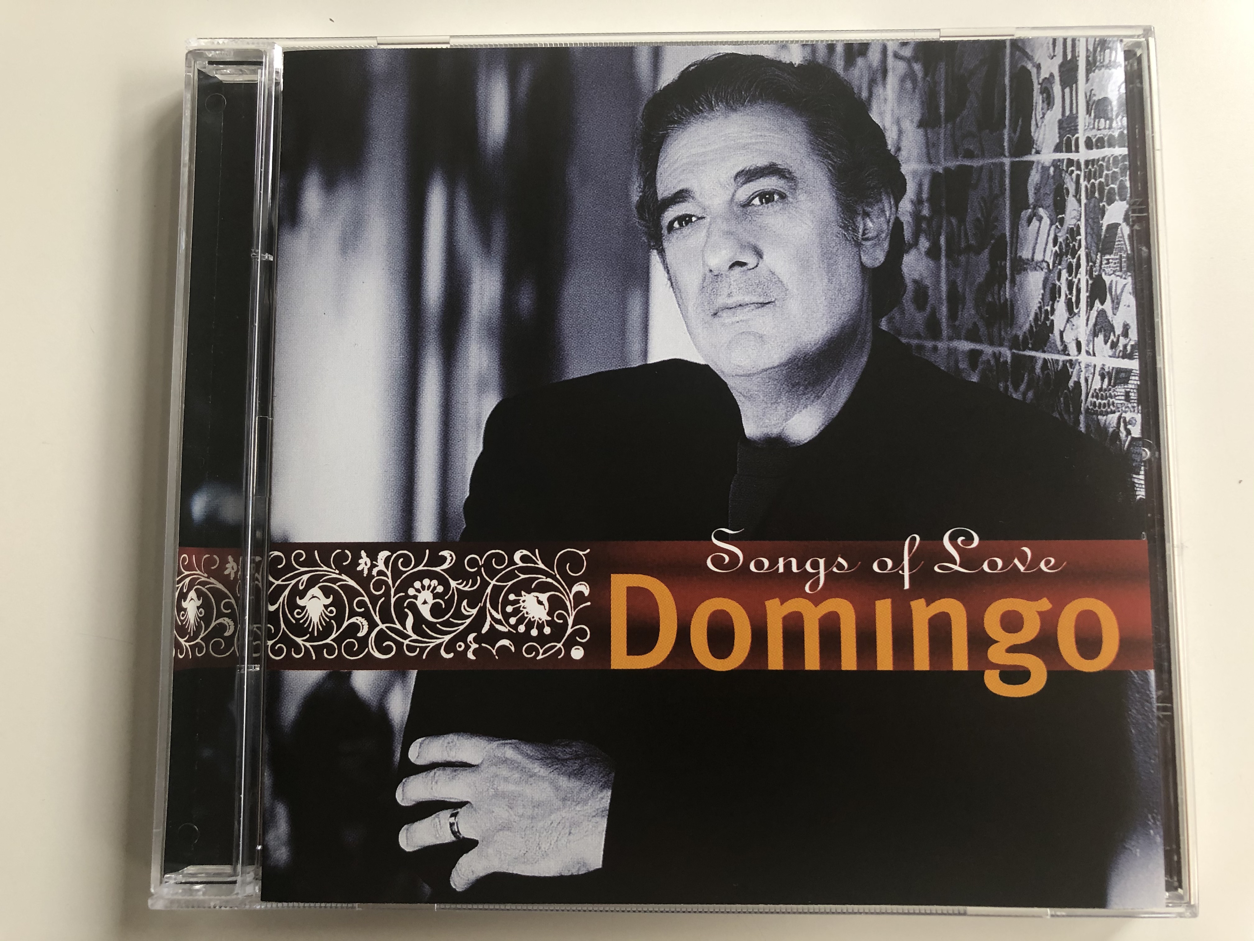 songs-of-love-domingo-emi-audio-cd-2000stereo-724355704528-1-.jpg