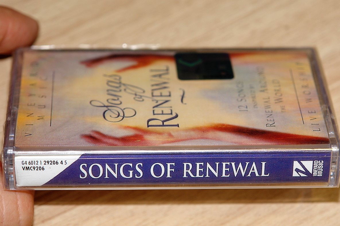 songs-of-renewal-12-songs-inspired-by-renewal-around-the-world-live-worship-vineyard-music-audio-cassette-vmc9206-2-.jpg