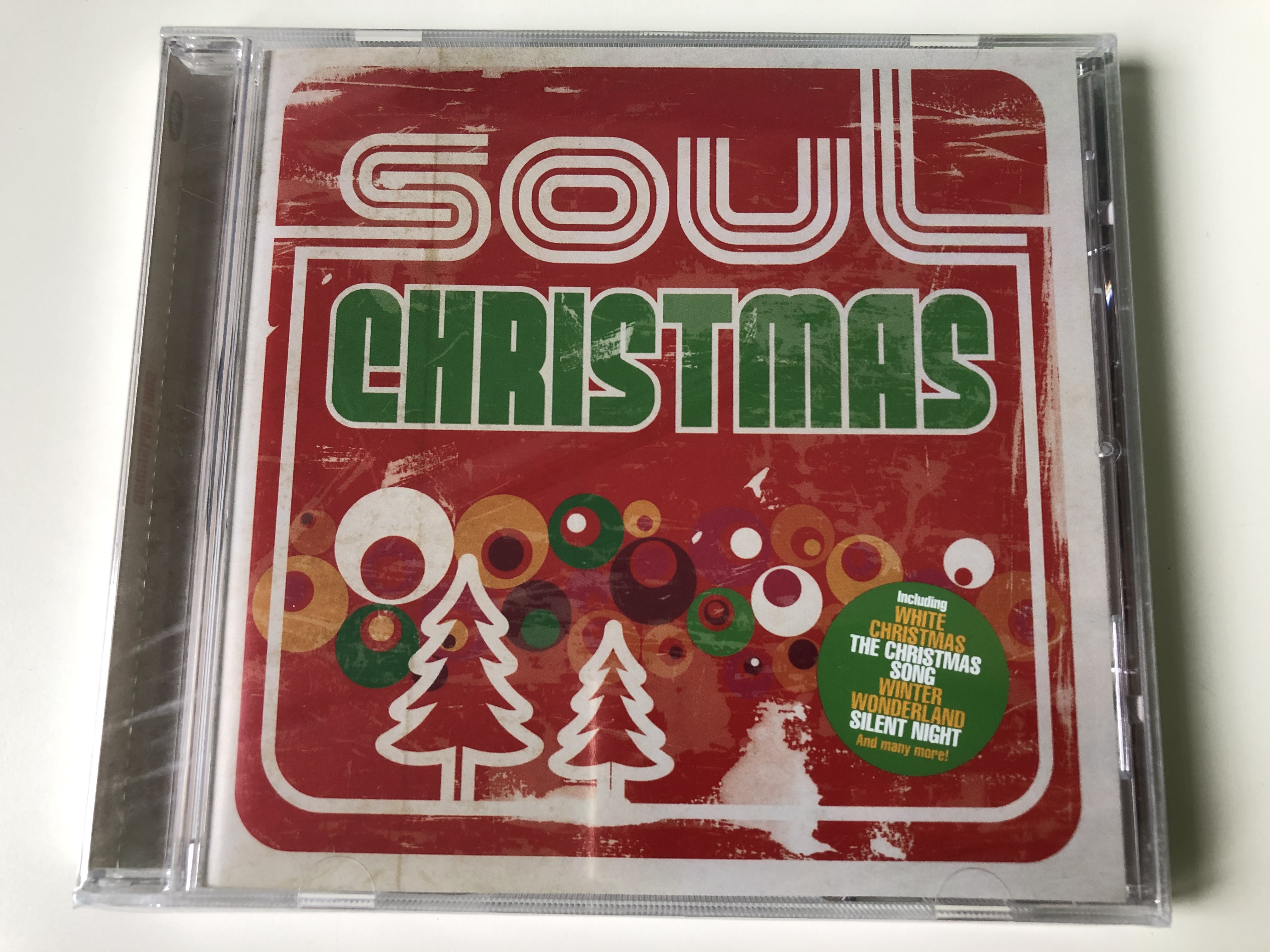 soul-christmas-including-white-christmas-the-christmas-song-winter-wonderland-silent-night-and-many-more-rhino-records-audio-cd-2014-825646213795-1-.jpg