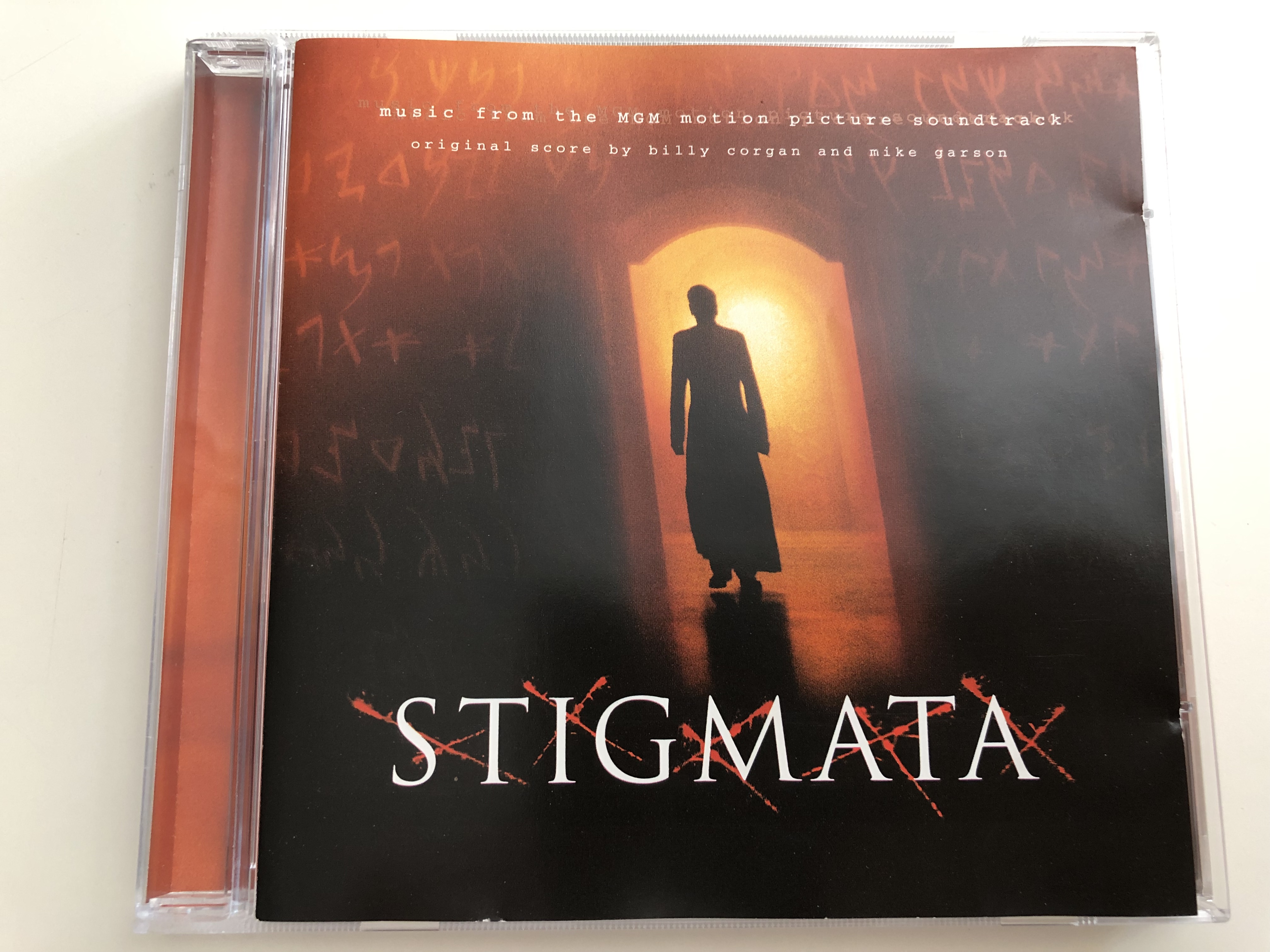 stigmata-ost-audio-cd-music-from-the-mgm-motion-picture-soundtrack-original-score-by-billy-corgan-and-mike-garson-cdvus-161-1-.jpg
