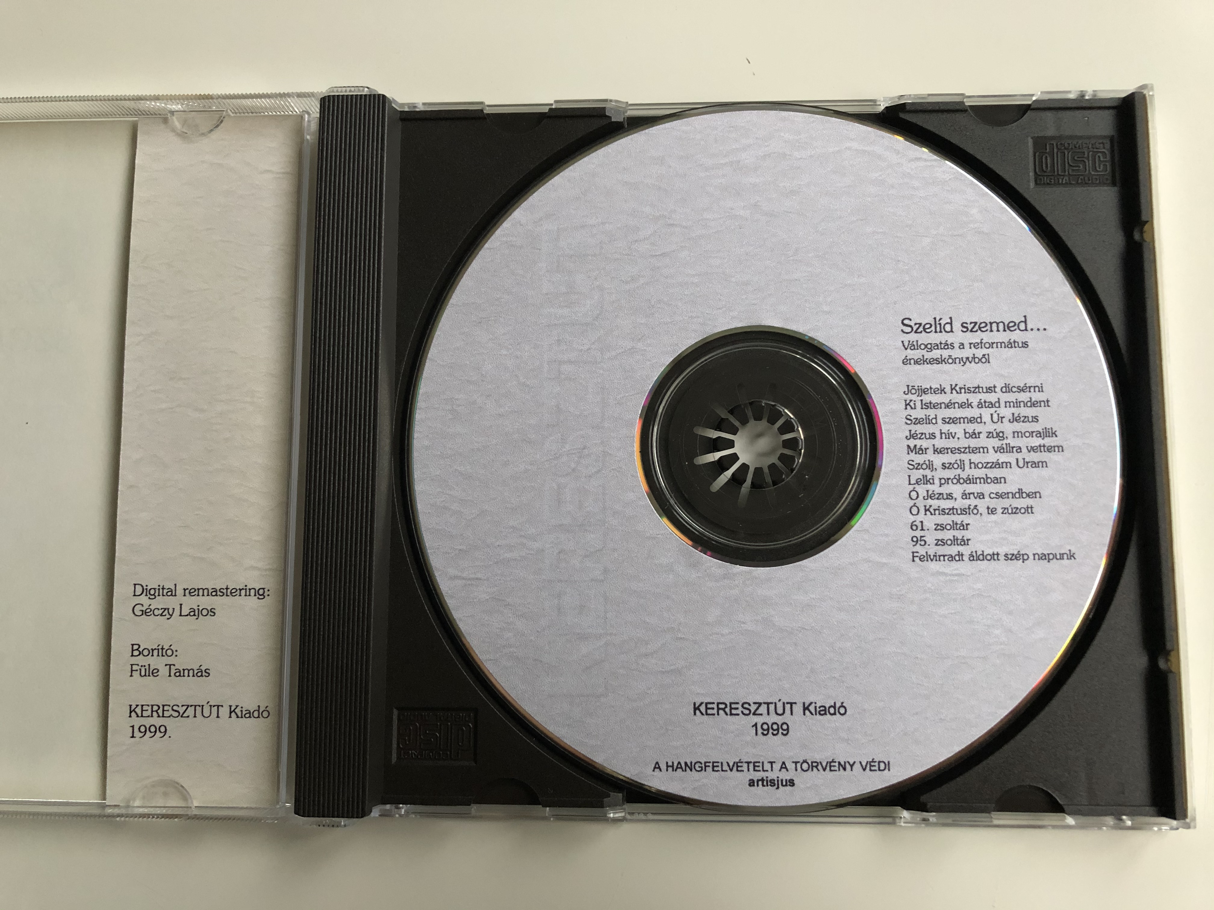 szelid-szemed...-keresztut-kiado-audio-cd-1999-2-.jpg