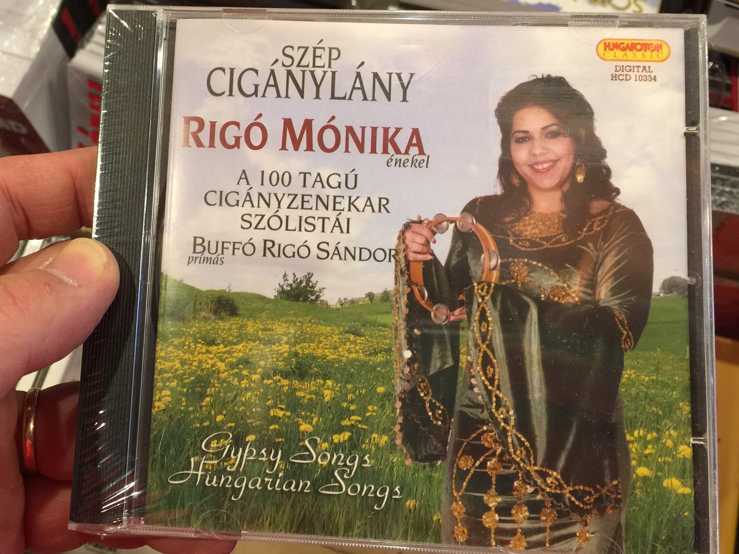 szep-ciganylany-rigo-monika-enekel-a-100-tagu-ciganyzenekar-szolistai-buffo-rigo-sandor-primas-gypsy-songs-hungarian-songs-hugaroton-classic-audio-cd-2010-stereo-hcd-10334-1-.jpg