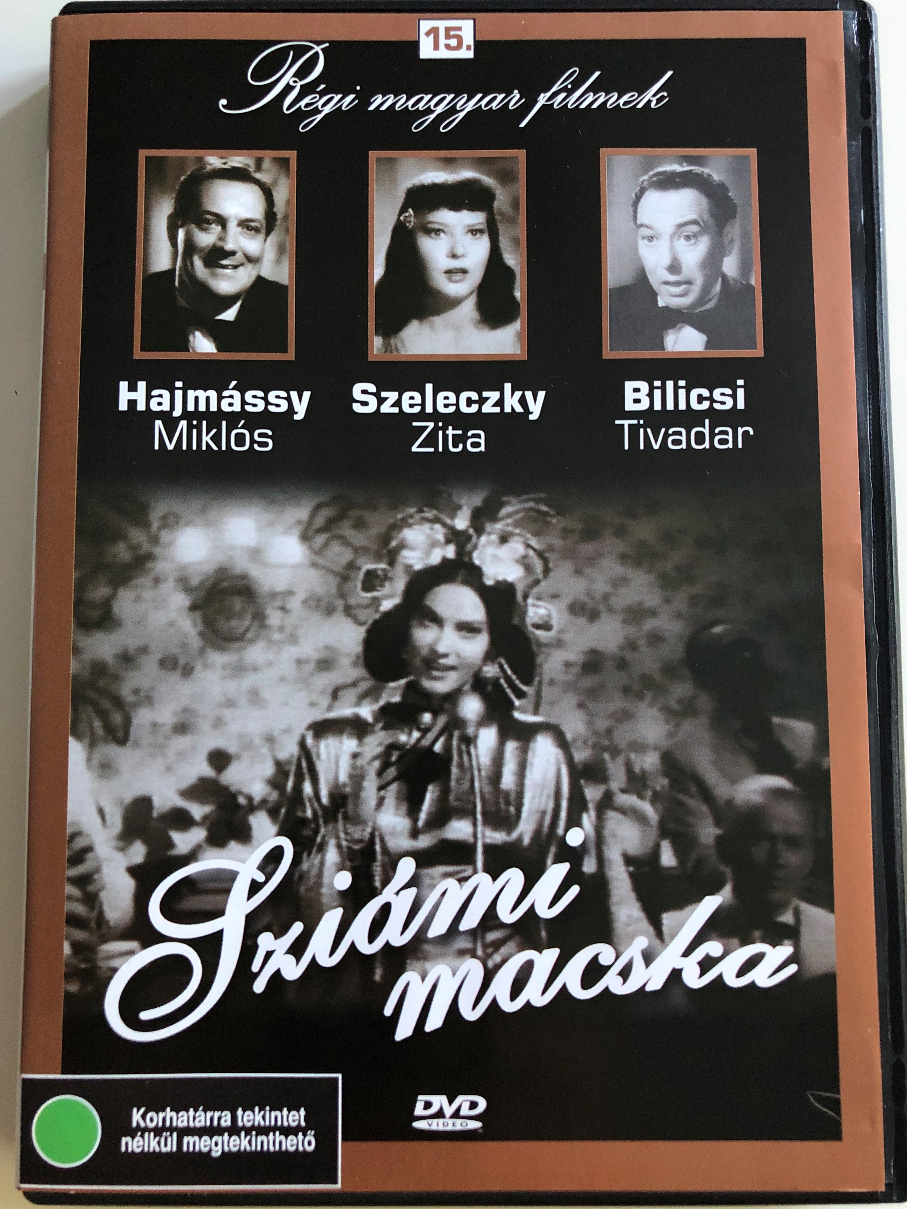 szi-mi-macska-dvd-1943-directed-by-kalm-r-l-szl-starring-szeleczky-zita-bilicsi-tivadar-hajm-ssy-mikl-s-erd-lyi-mici-m-kl-ry-zolt-n-r-gi-magyar-filmek-15.-old-hungarian-movies-black-white-1-.jpg