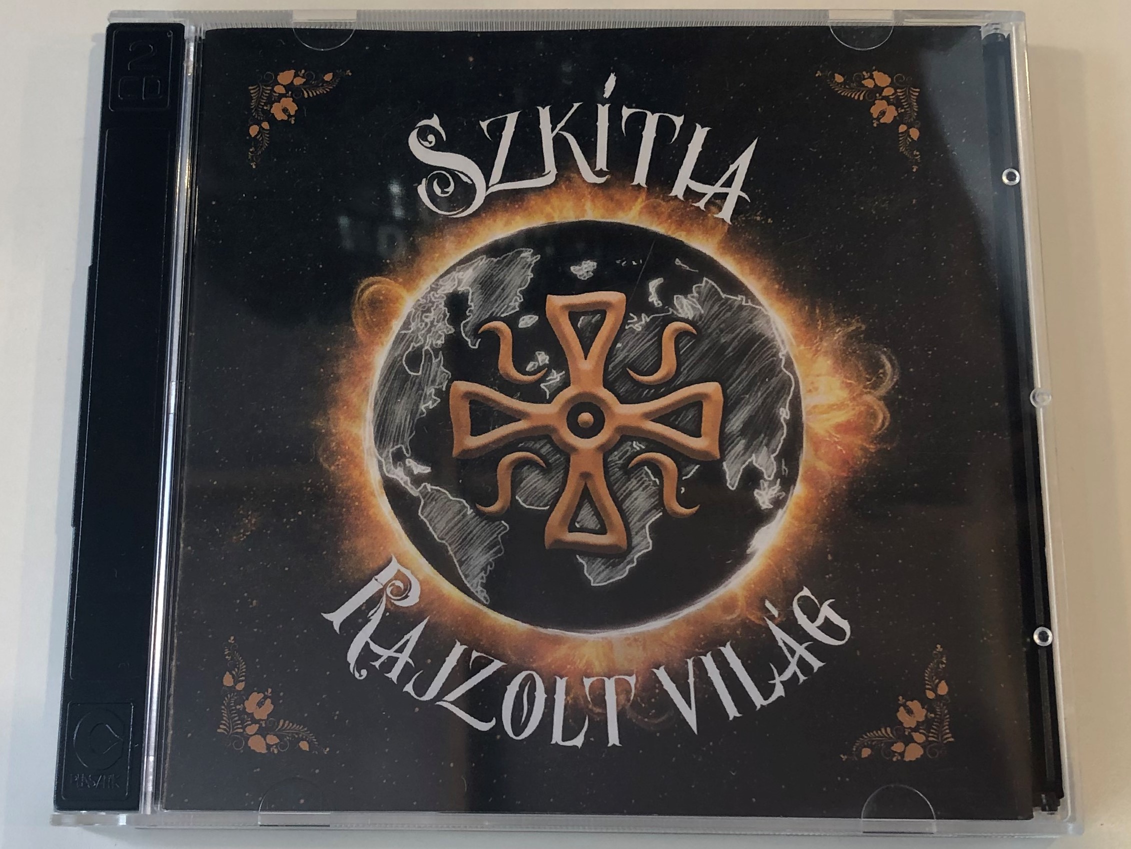 szk-tia-rajzolt-vil-g-nail-records-audio-cd-2017-nailcd-273-1-.jpg