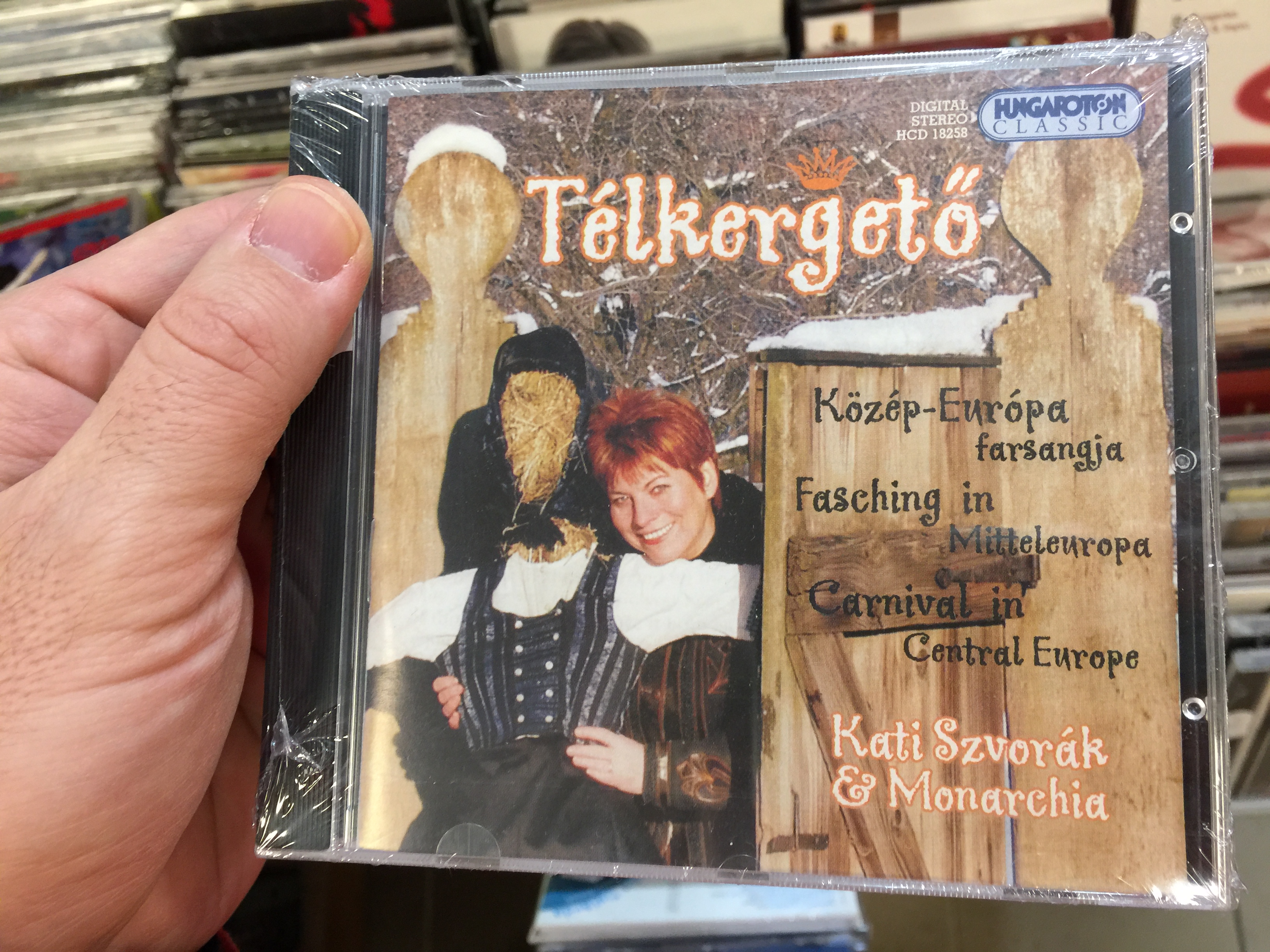 t-lkerget-k-z-p-eur-pa-farsangja-fasching-in-mitteleuropa-carnival-in-central-europe-kati-szvor-k-monarchia-hungaroton-classic-audio-cd-2003-hcd-18258-1-.jpg