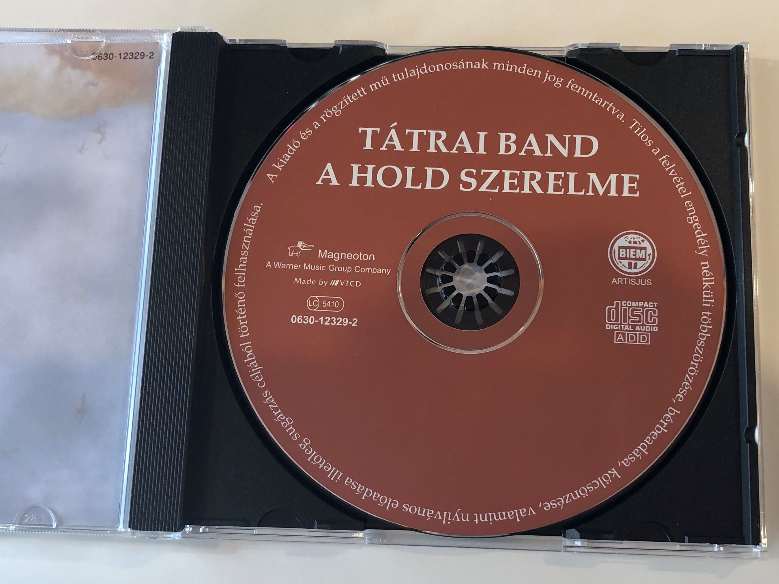 t-trai-band-a-hold-szerelme-magneoton-audio-cd-0630-12329-2-2-.jpg