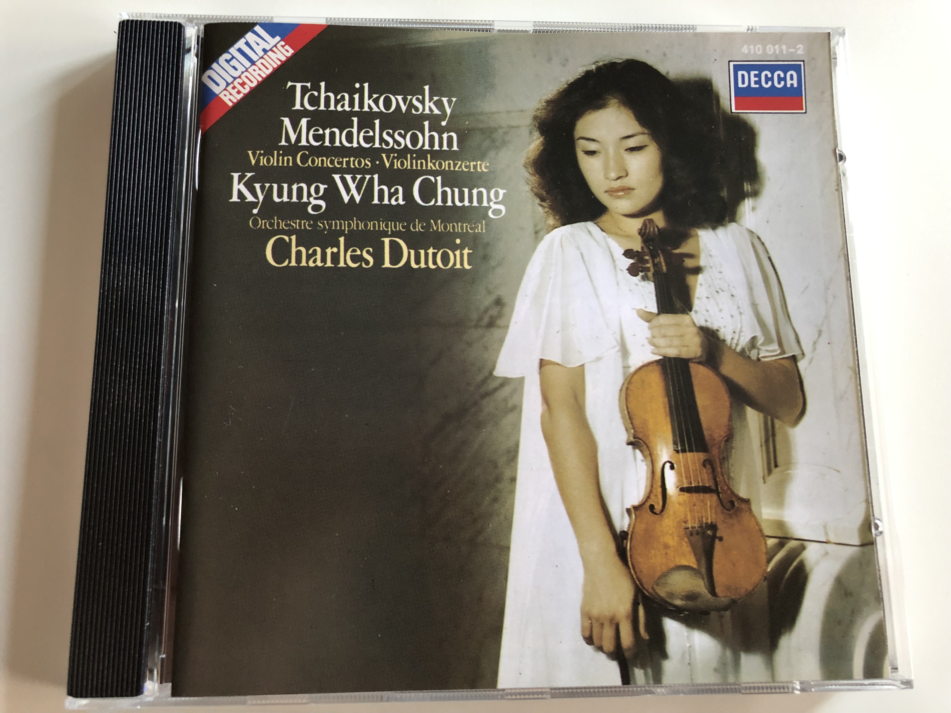 tchaikovsky-mendelssohn-violin-concertos-kyung-wha-chung-orchestre-symphonique-de-montr-al-charles-dutoit-decca-audio-cd-1983-stereo-410-011-2-1-.jpg