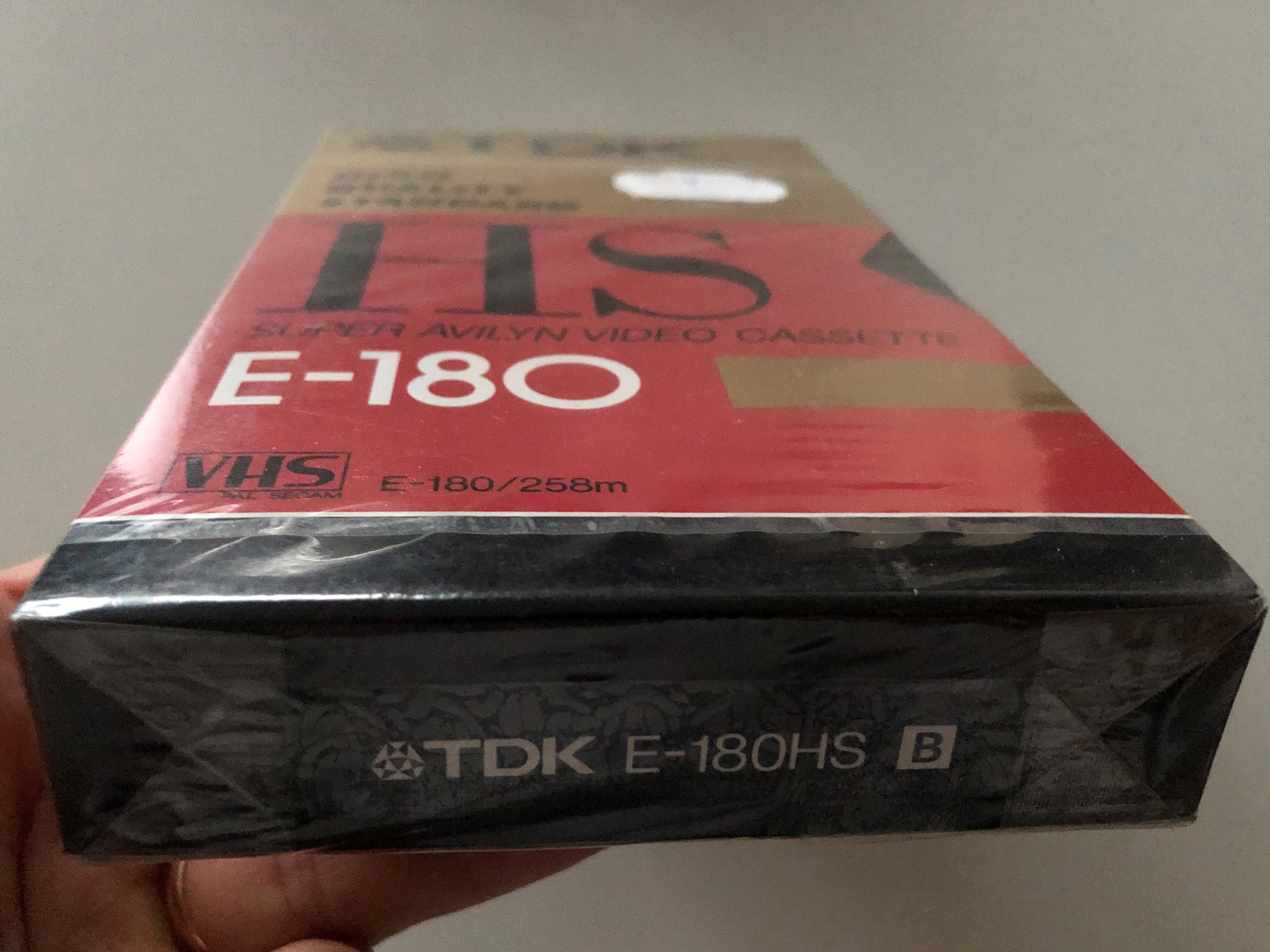 tdk-e-180hs-high-quality-standard-vhs-casette-3.jpg
