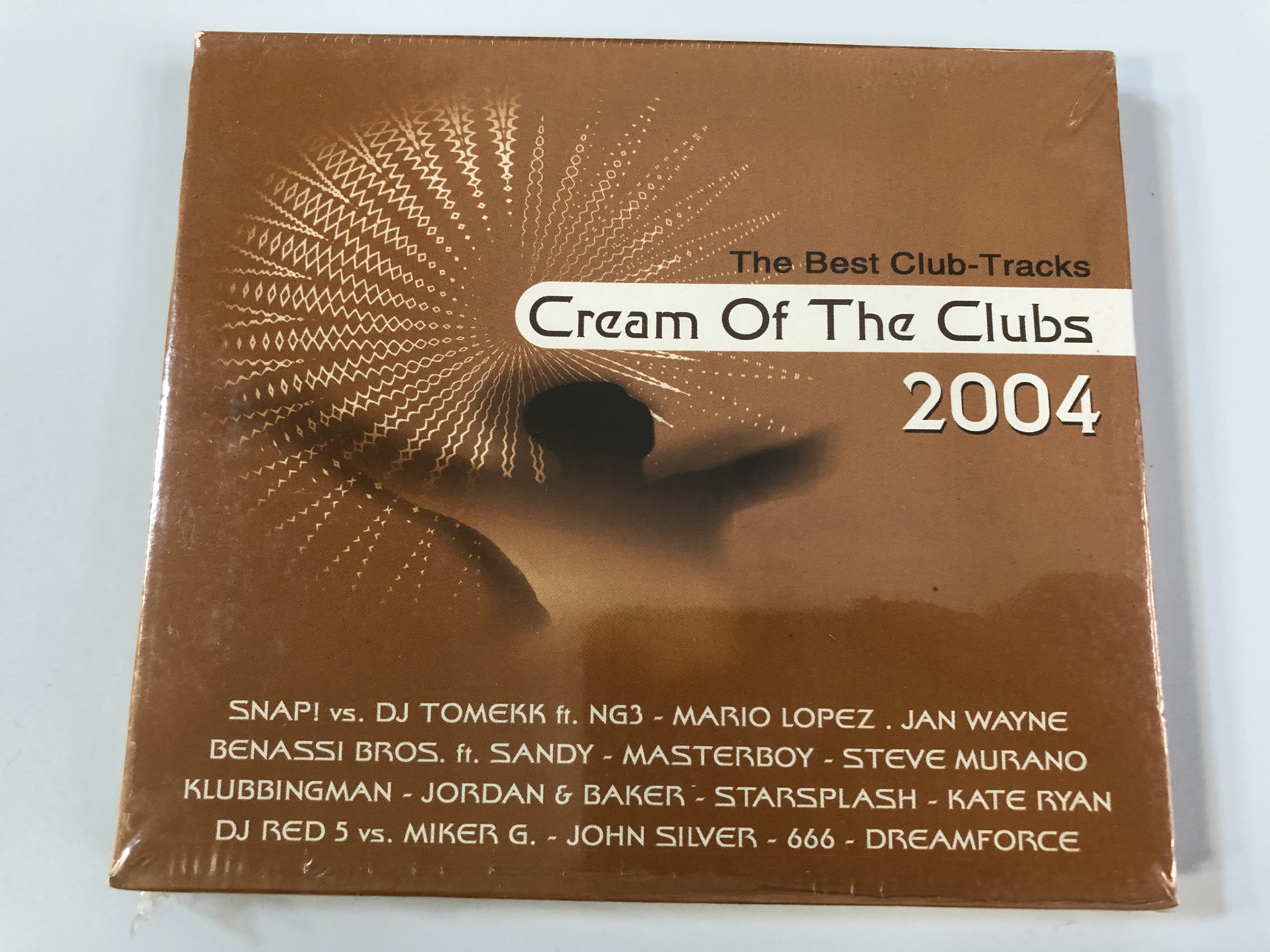 the-best-club-tracks-cream-of-the-clubs-2004-snap-vs.-dj-tomekk-ft.-ng3-mario-lopez-jan-wayne-benassi-bros.-ft.-sandy-masterboy-steve-murano-klubbingman-jordan-baker-starsplash-1-.jpg