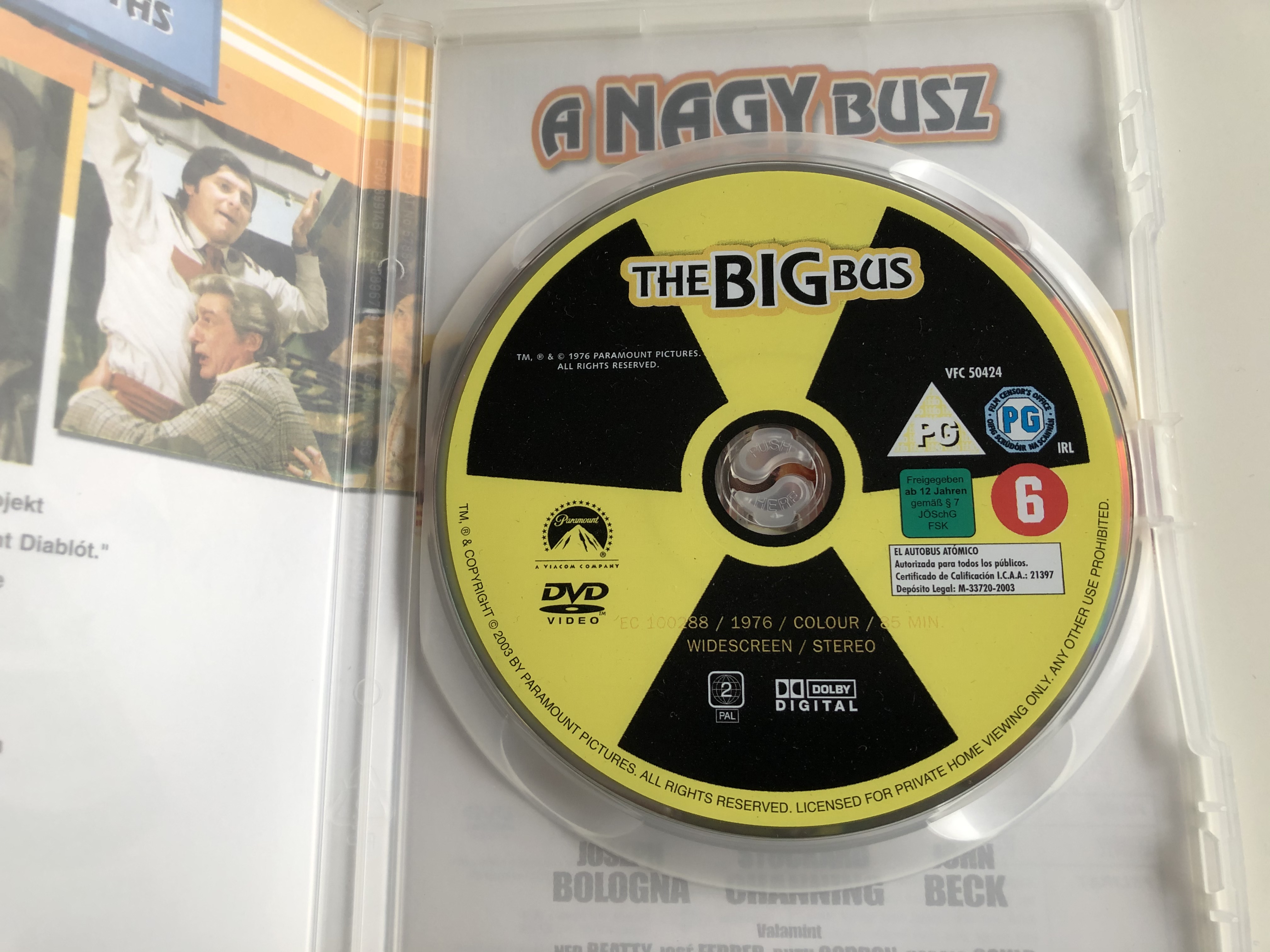 the-big-bus-dvd-1976-a-nagy-busz-2.jpg