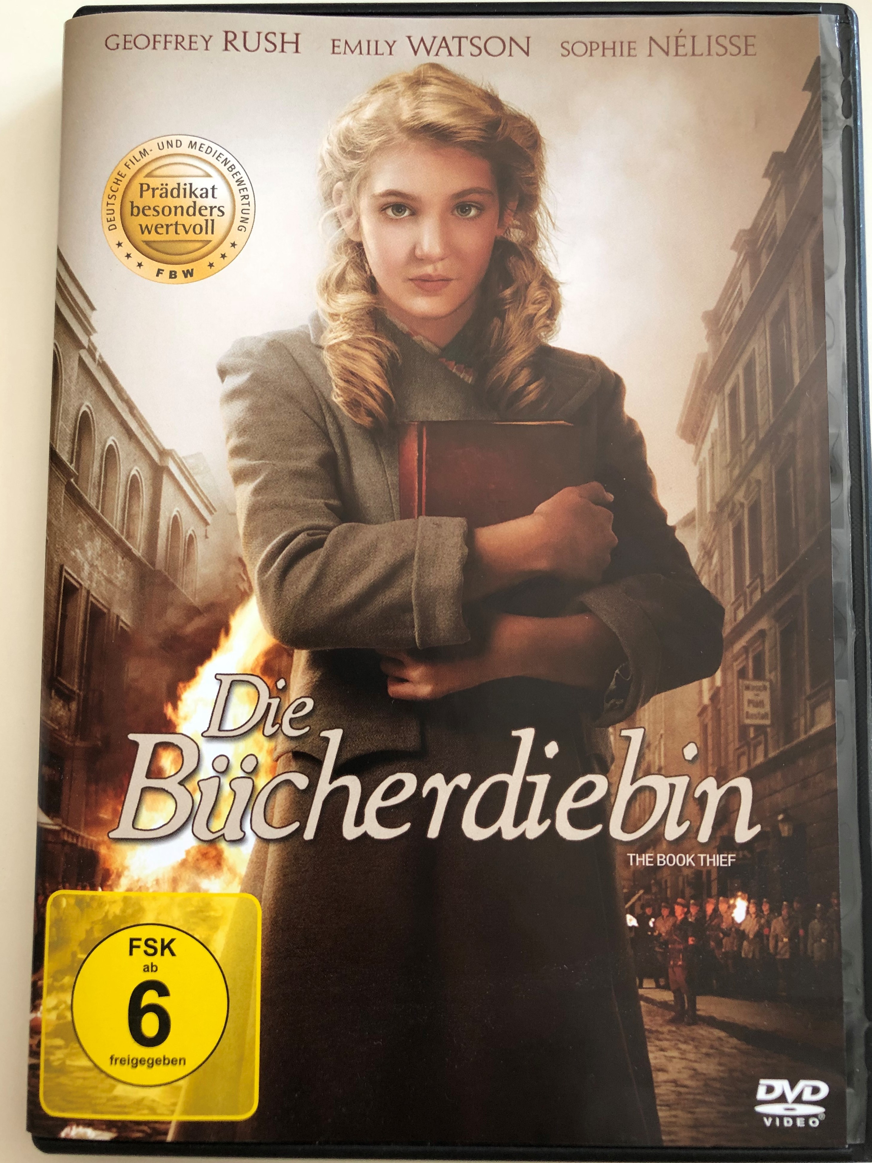 the-book-thief-dvd-2013-die-b-cherdiebin-directed-by-brian-percival-starring-geoffrey-rush-emily-watson-sophie-n-lisse-1-.jpg