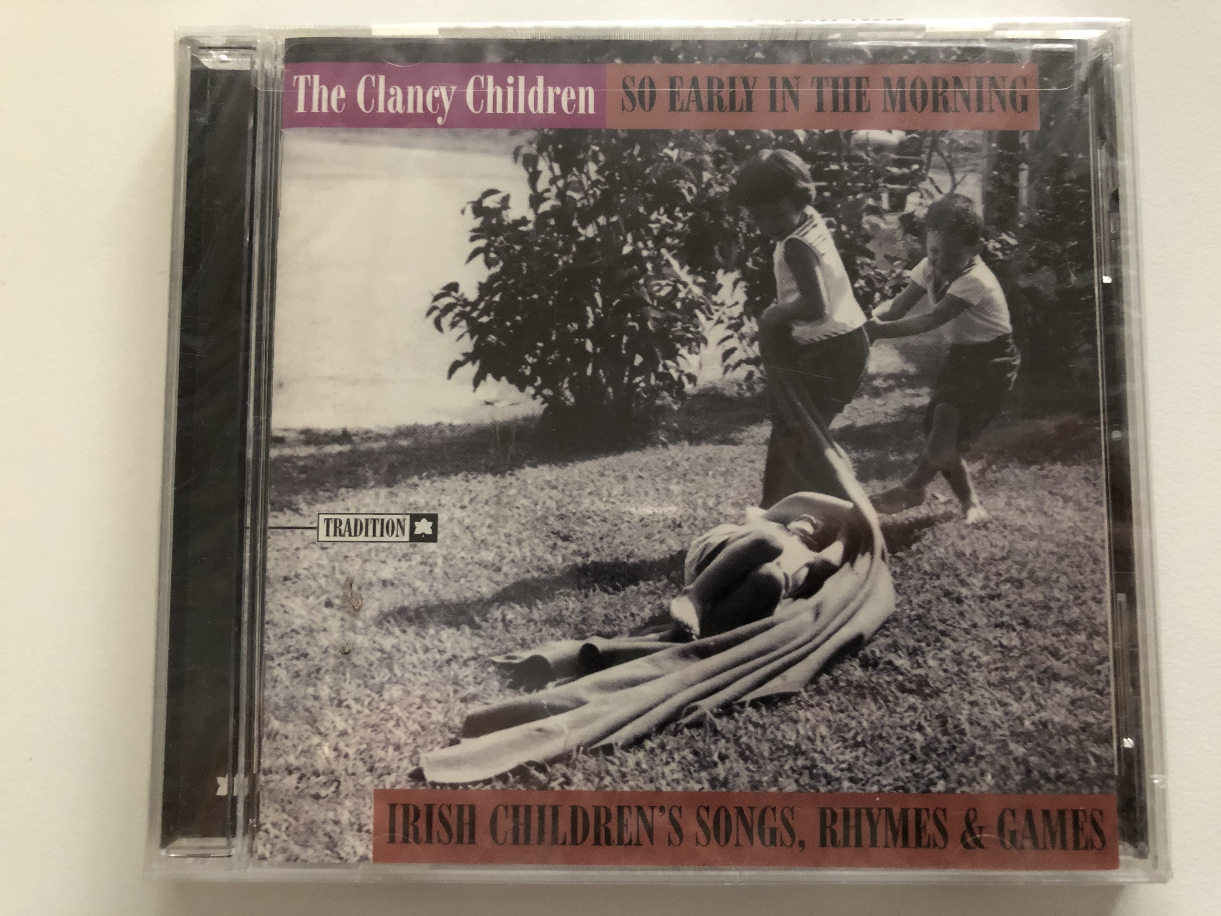 the-clancy-children-so-early-in-the-morning-irish-children-s-songs-rhymes-games-tradition-audio-cd-1997-tcd-1053-1-.jpg