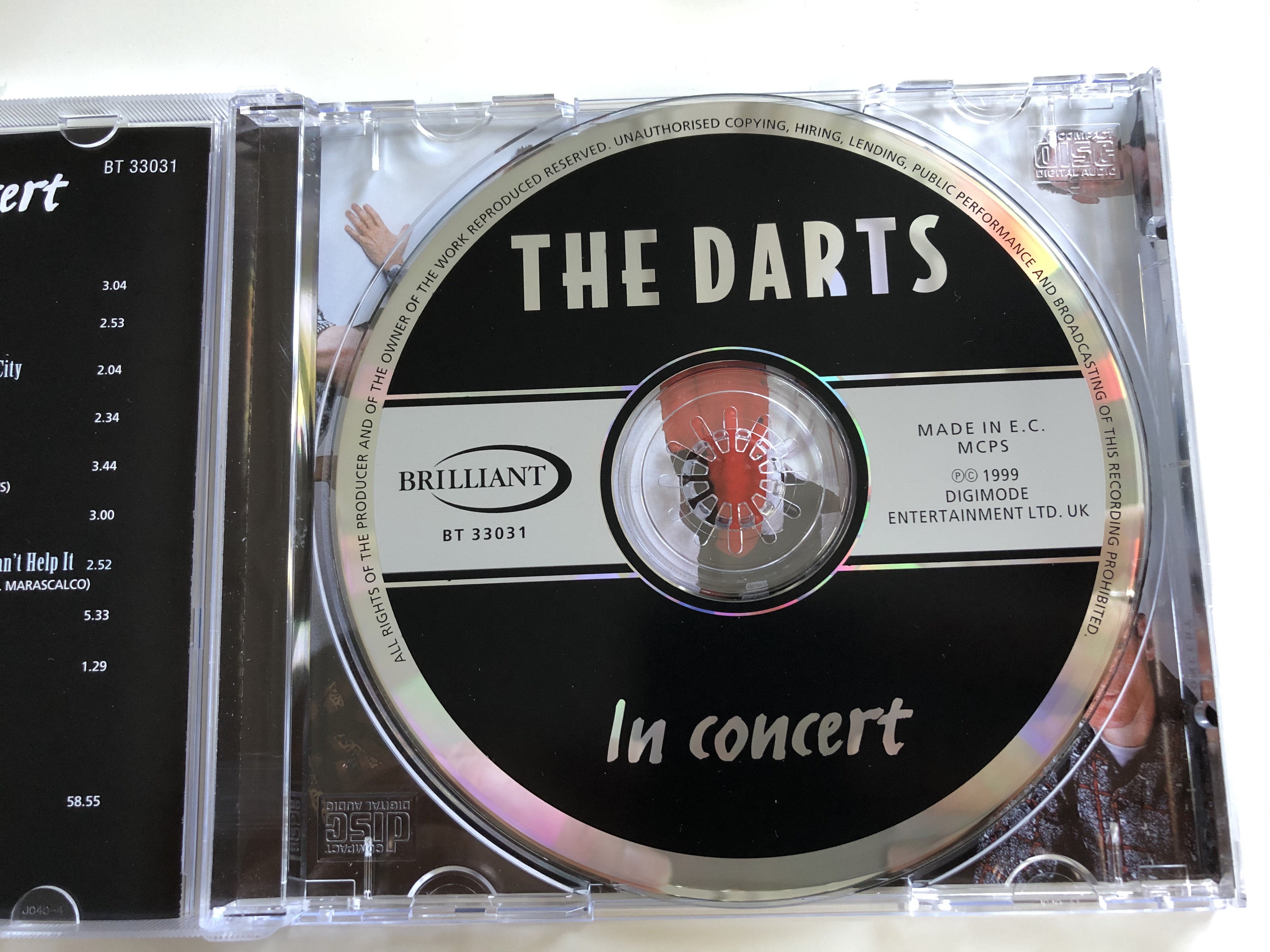 the-darts-in-concert-daddy-coolthe-girl-can-t-help-it-gimme-some-boy-from-new-york-city-dig-this-and-many-others-brilliant-audio-cd-1999-bt33031-4-.jpg