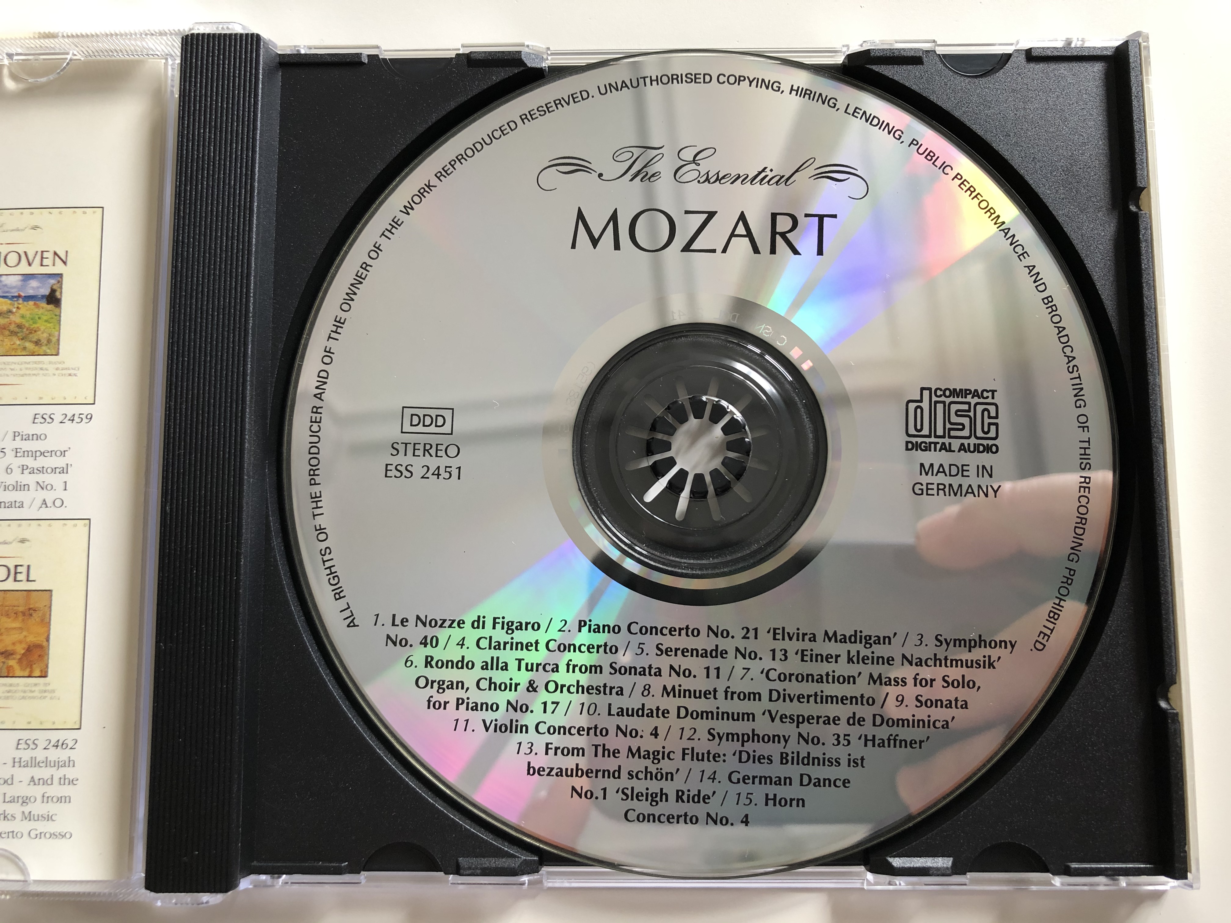 the-essential-mozart-le-nozz-di-figaro-piano-concerto-no.-21-elvira-madigan-symphony-no.-40-eine-kleine-nachutmusik-rondo-alla-turca-coronation-mass-symphony-no.-35-haffner-a.o.-3-.jpg