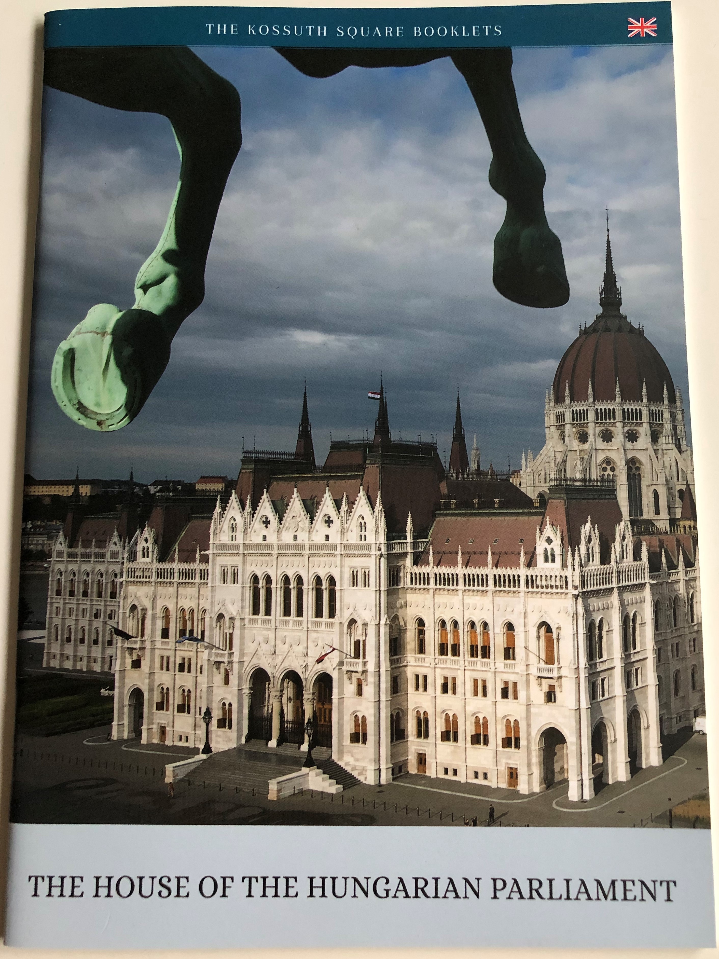 the-house-of-the-hungarian-parliament-by-andr-s-t-r-k-the-kossuth-square-booklets-the-office-of-the-national-assembly-2016-1-.jpg