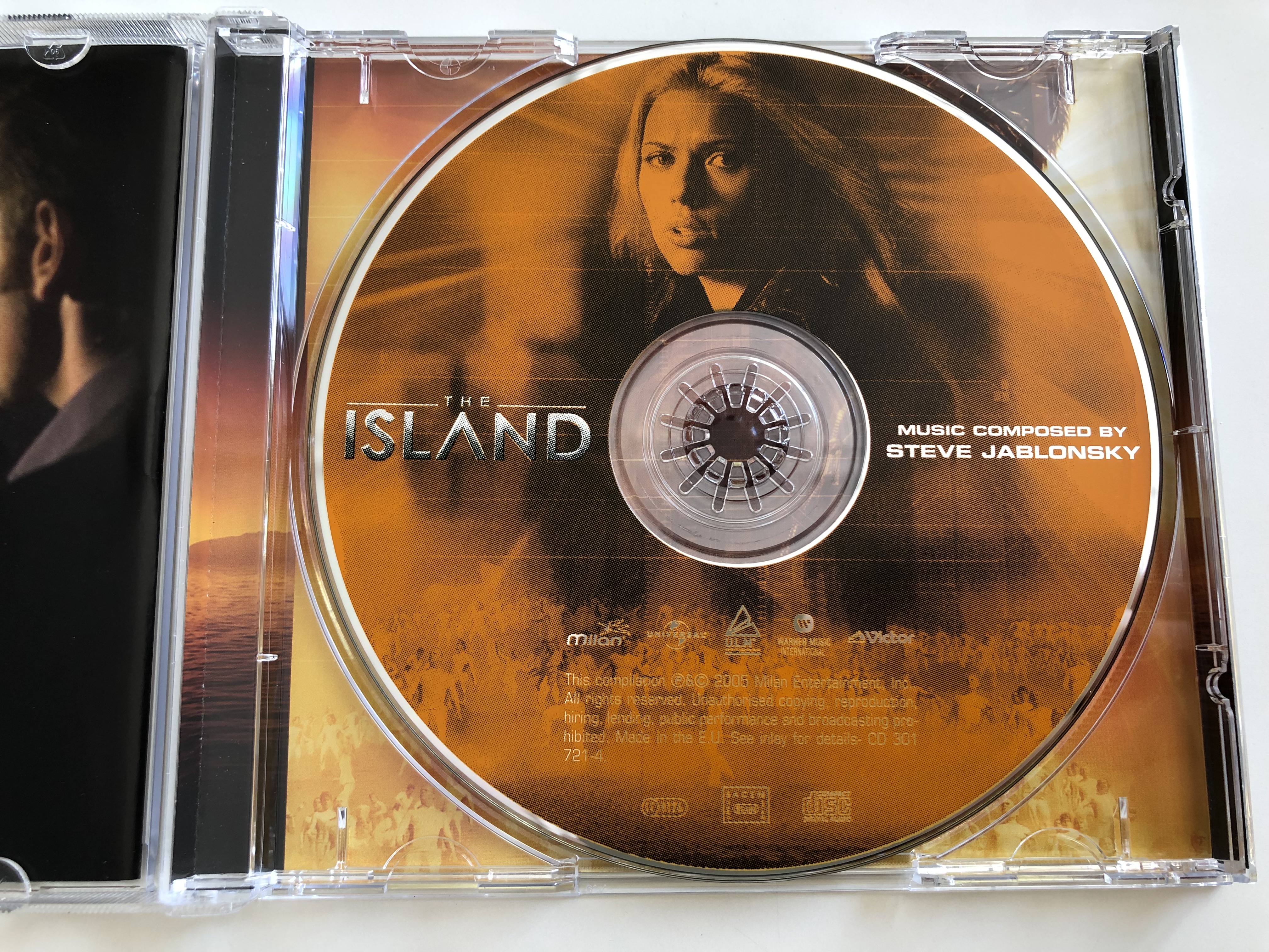 the-island-music-composed-by-steve-jablonsky-audio-cd-2005-motion-picture-soundtrack-2-.jpg