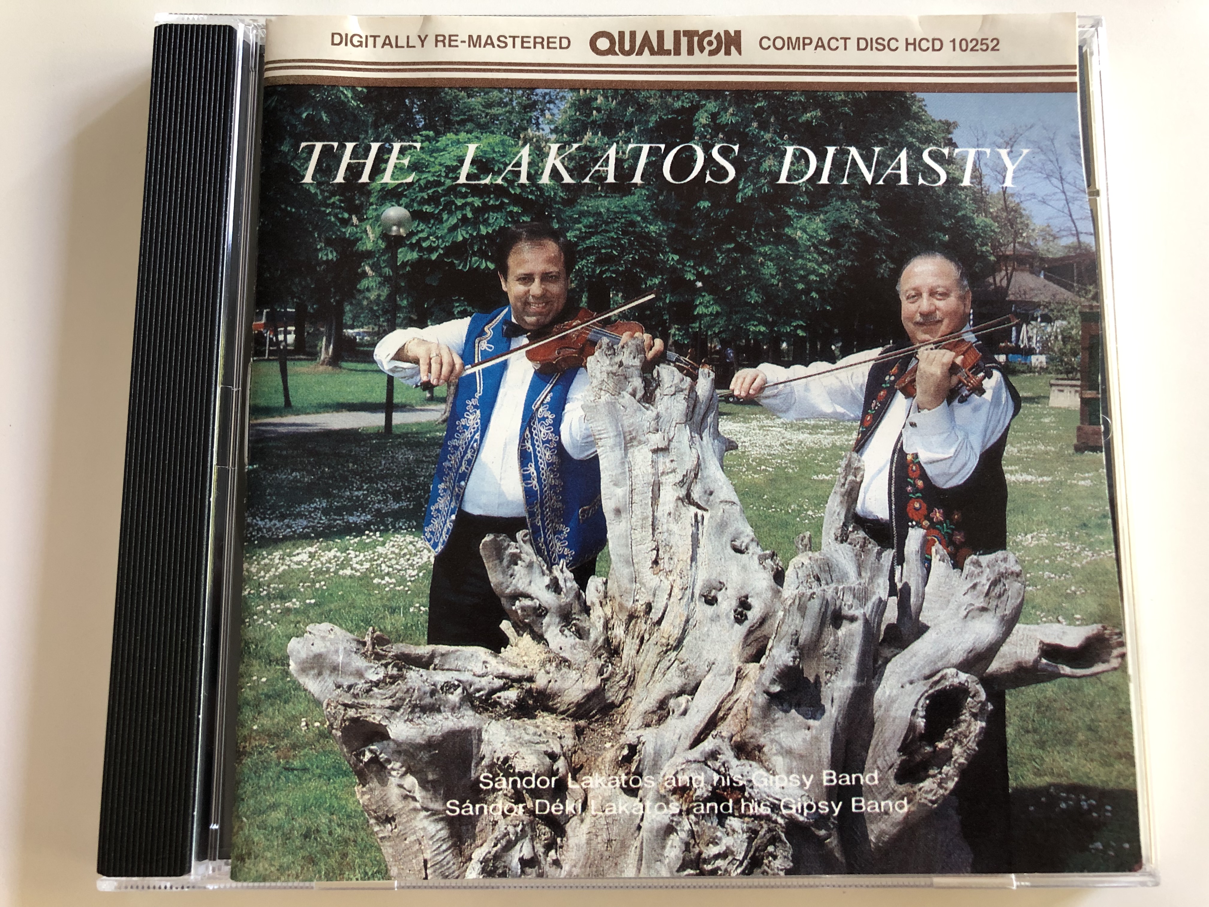 the-lakatos-dinasty-s-ndor-lakatos-and-his-gipsy-band-s-ndor-d-ki-lakatos-and-his-gipsy-band-qualiton-audio-cd-1989-hcd-10252-1-.jpg