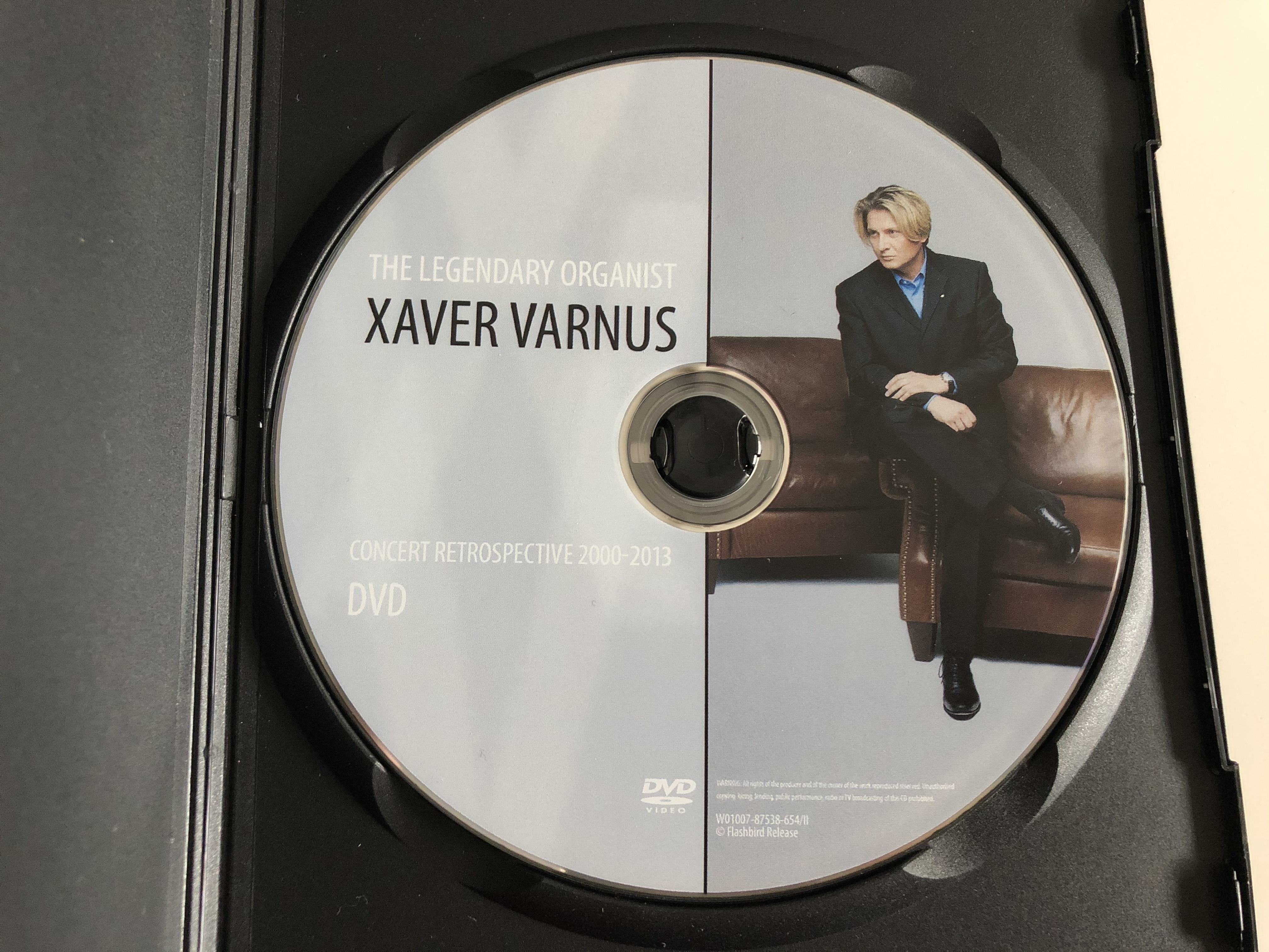 the-legendary-organist-xaver-varnus-dvd-2010-concert-retrospective-2000-2012-2.jpg