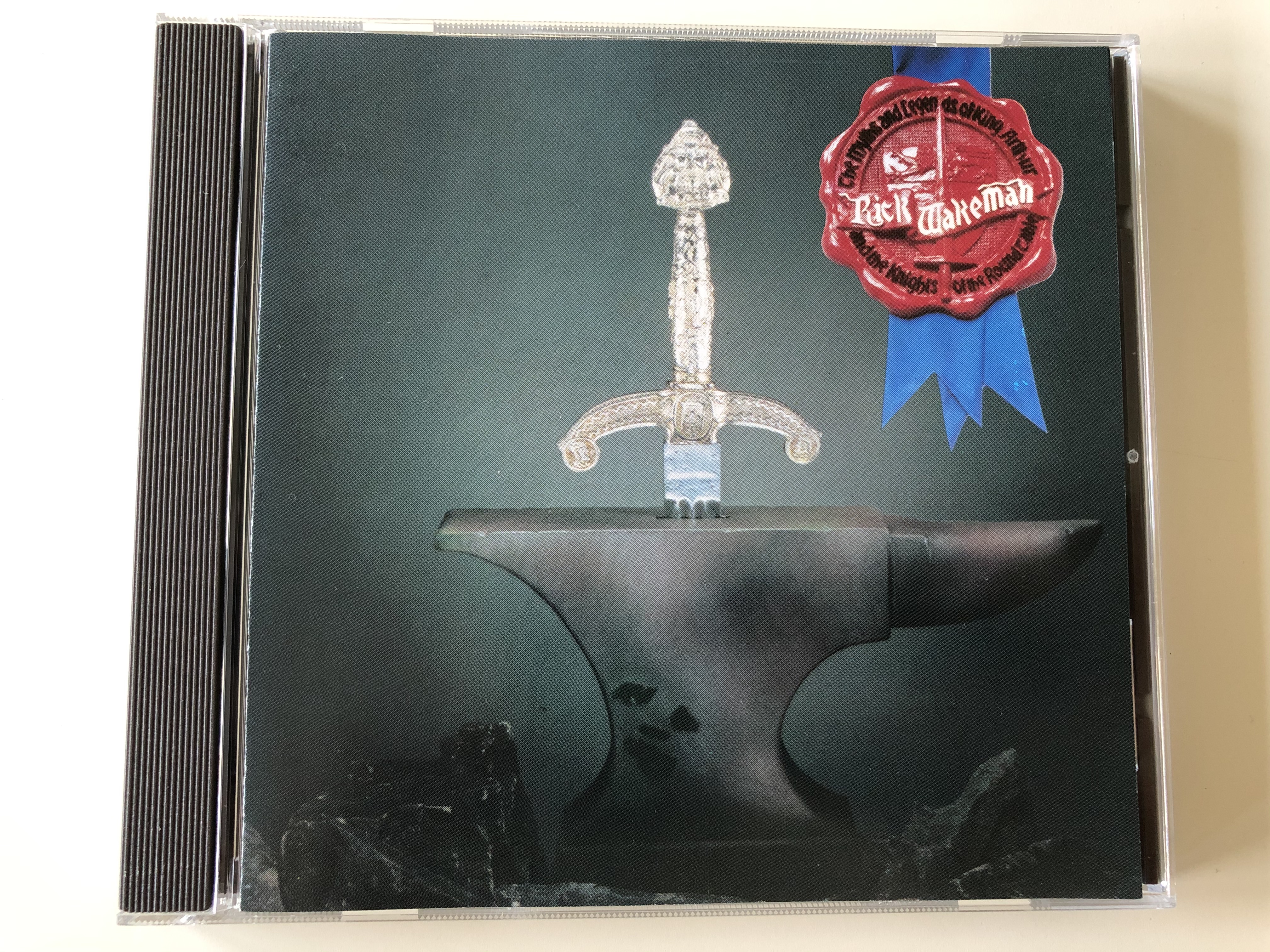 the-myths-and-legends-of-king-arthur-and-the-knights-of-the-round-table-rick-wakeman-a-m-records-audio-cd-1975-394-515-2-1-.jpg