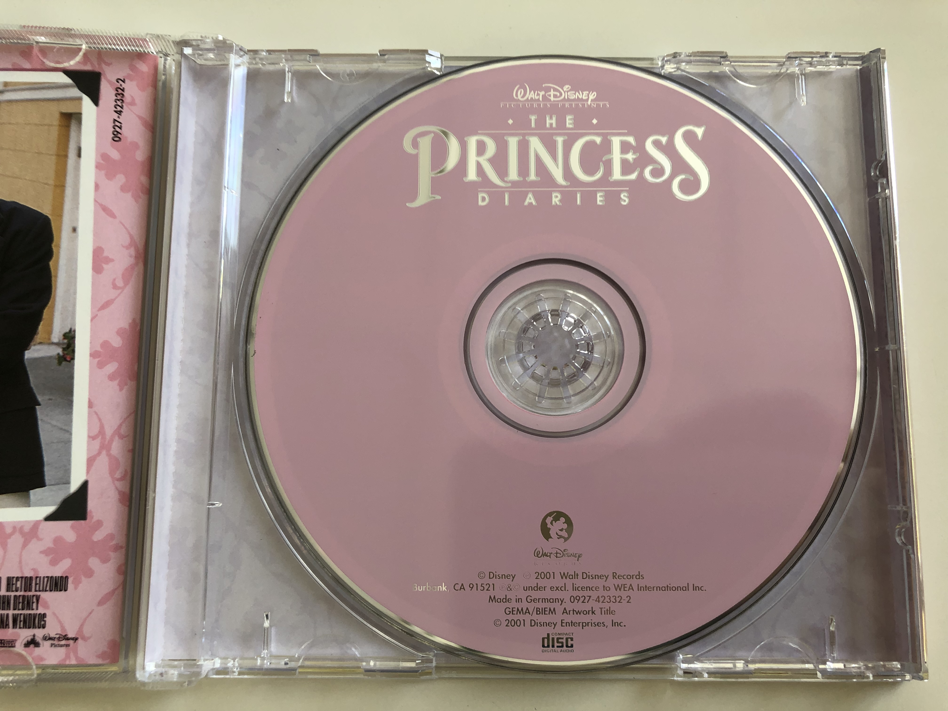 the-princess-diaries-original-soundtrack-backstreet-boys-aaron-carter-mandy-moore-hanson-krystal-harris-audio-cd-2001-walt-disney-records-ca-91521-3-.jpg