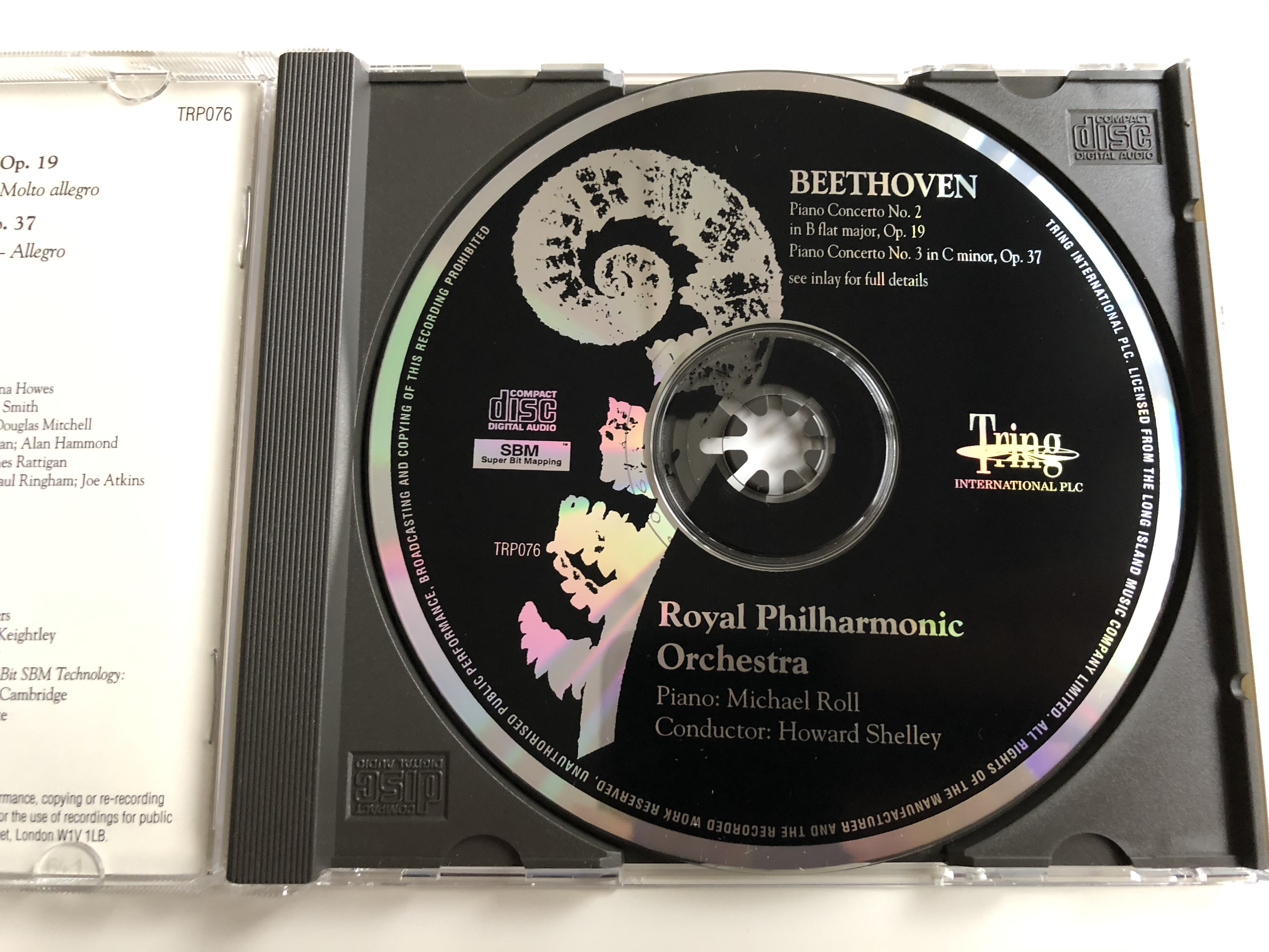 the-royal-philharmonic-collection-beethoven-piano-concertos-no.-2-in-b-flat-major-op.-19-no.-3-in-c-minor-op.-37-royal-philharmonic-orchestra-piano-michael-roll-conductor-howard-shelley-6-.jpg