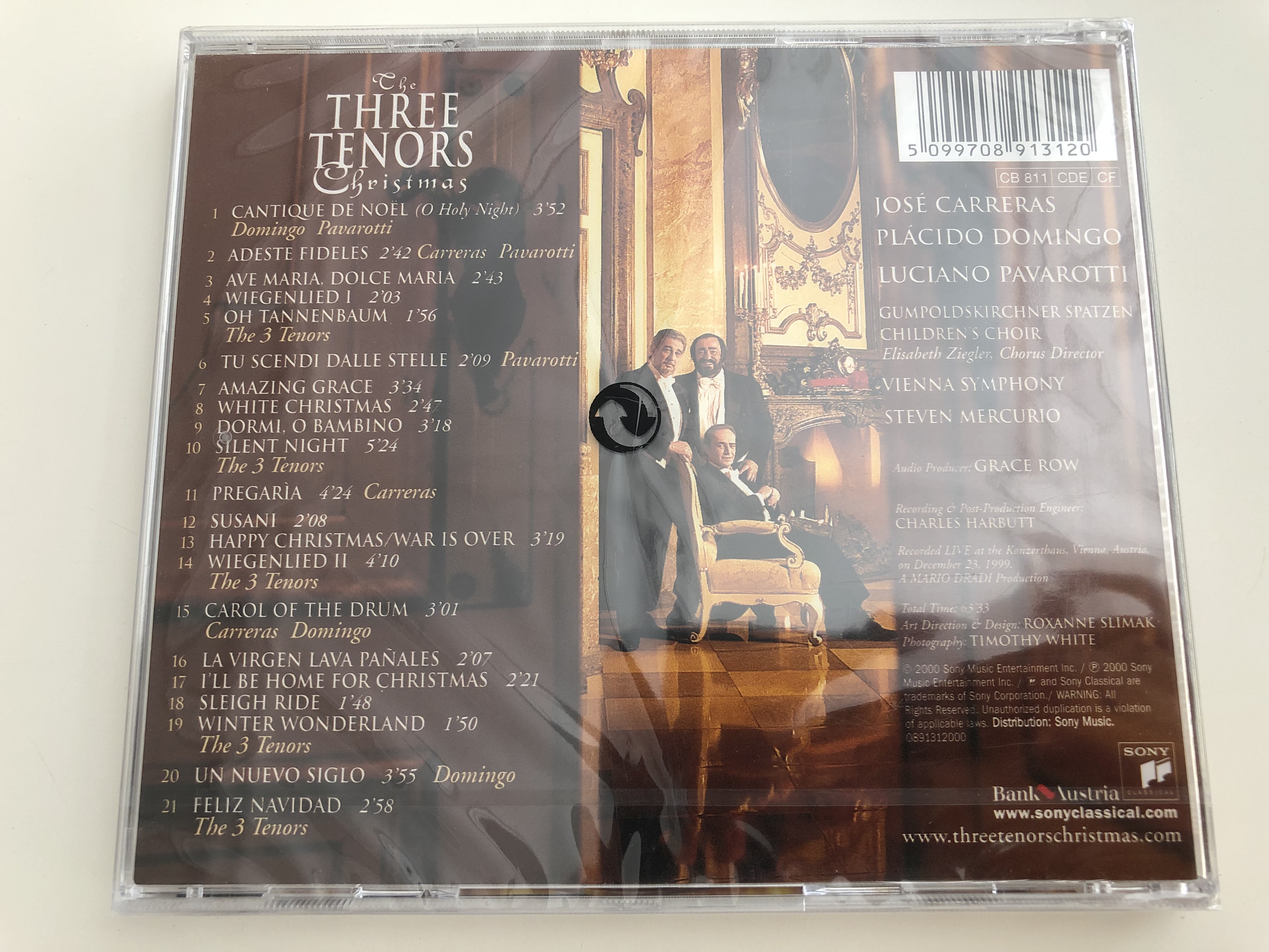 the-three-tenors-christmas-jos-carreras-pl-cido-domingo-luciano-pavarotti-vienna-symphony-conducted-by-steven-mercurio-audio-cd-2000-sony-music-cb-811-2-.jpg