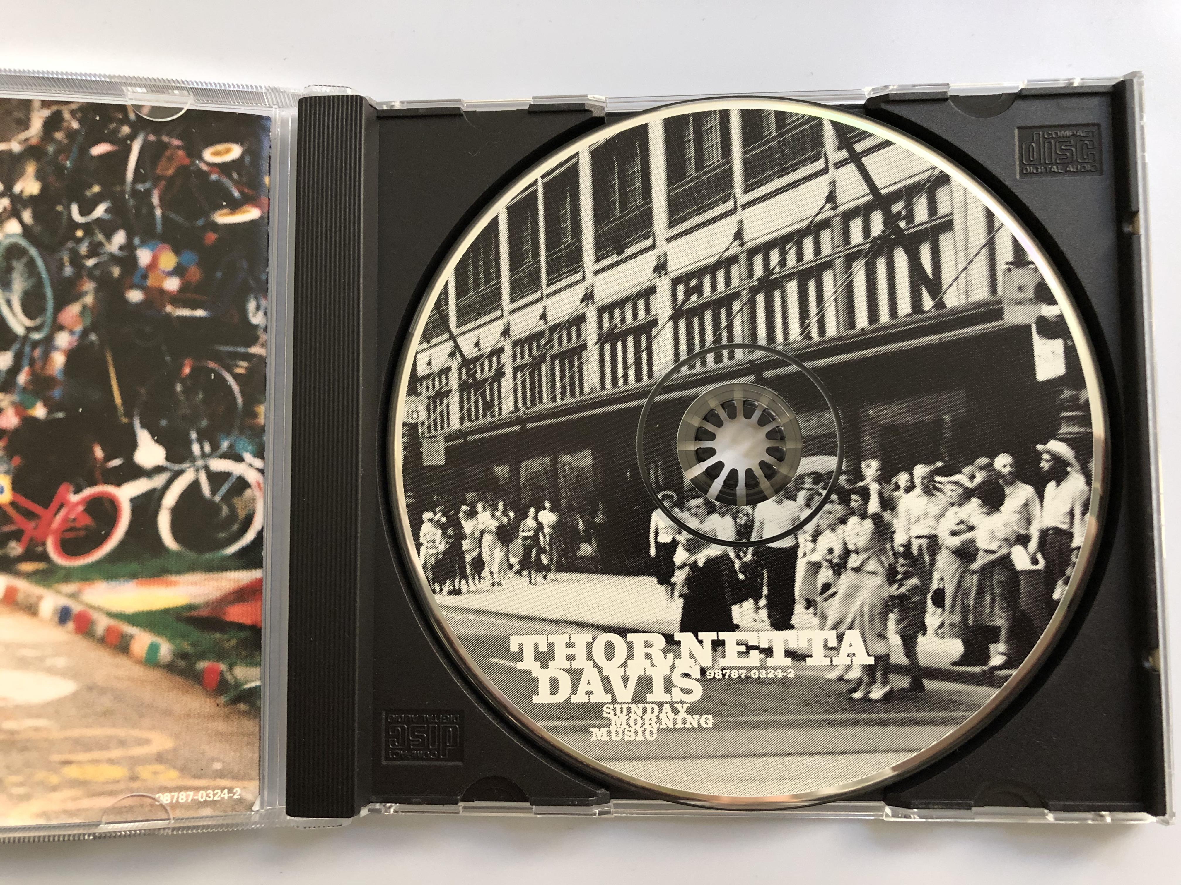 thornetta-davis-sunday-morning-music-sub-pop-audio-cd-1996-spcd-324-5-.jpg