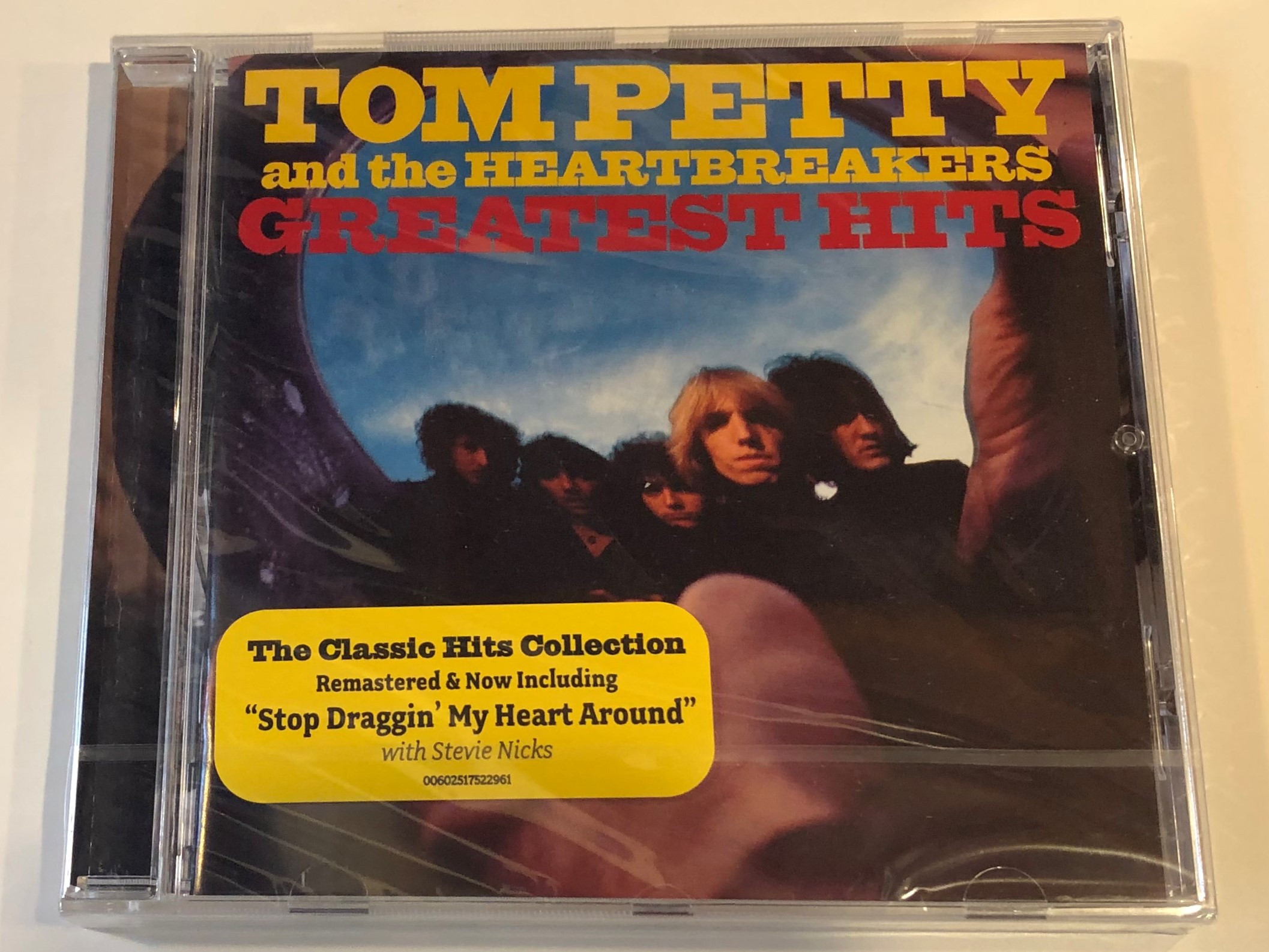 tom-petty-and-the-heartbreakers-greatest-hits-the-classic-hits-collection-remastered-now-including-stop-draggin-my-heart-around-with-stevie-nicks-geffen-records-audio-cd-2008-0060251-1-.jpg