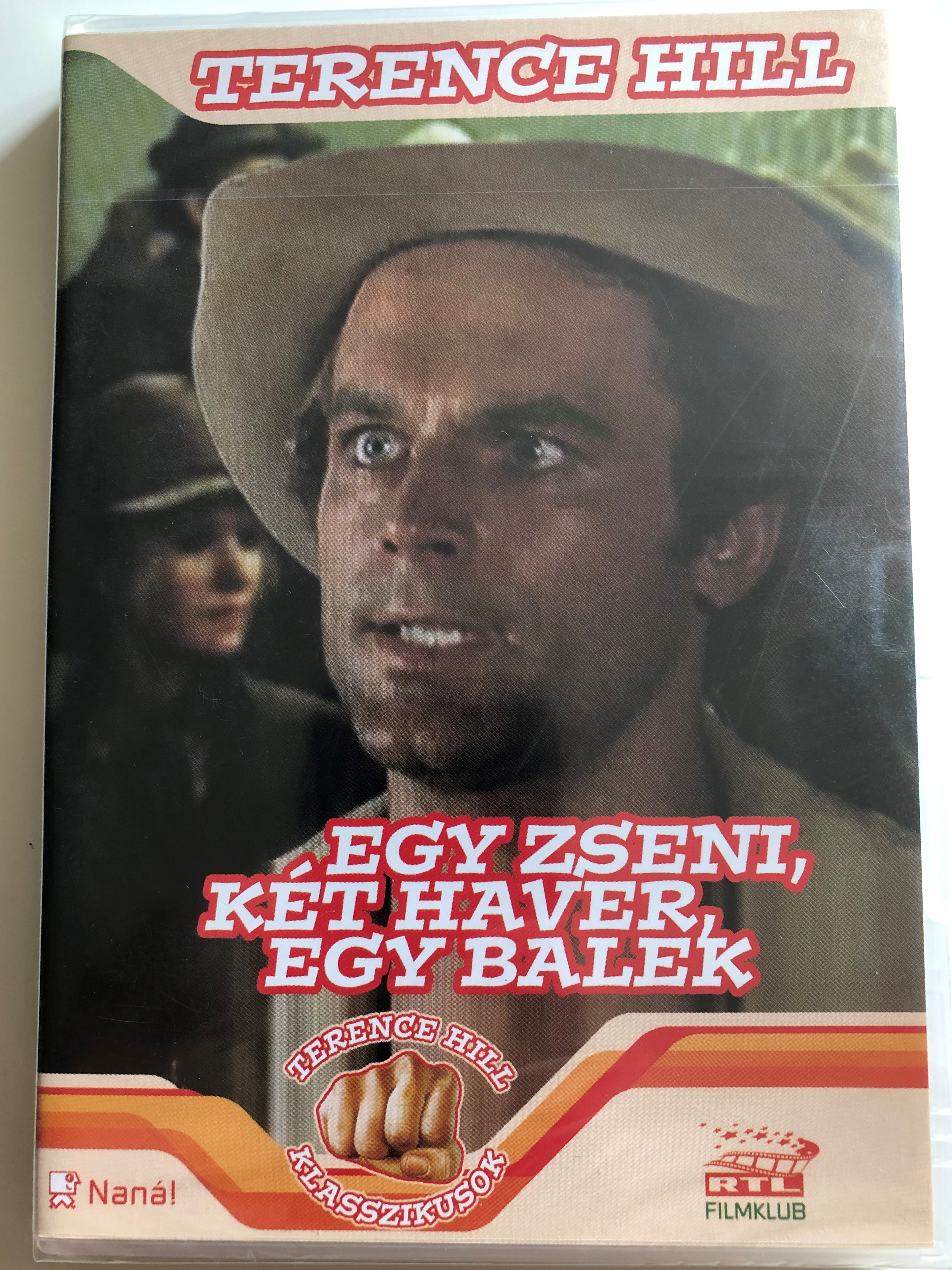 un-genio-due-compari-un-pollo-dvd-1975-egy-zseni-k-t-haver-egy-balek-a-genius-two-partners-and-a-dupe-terence-hill-classics-directed-by-damiano-damiani-sergio-leone-music-ennio-morricone-starring-terence-hill-miou-1-.jpg