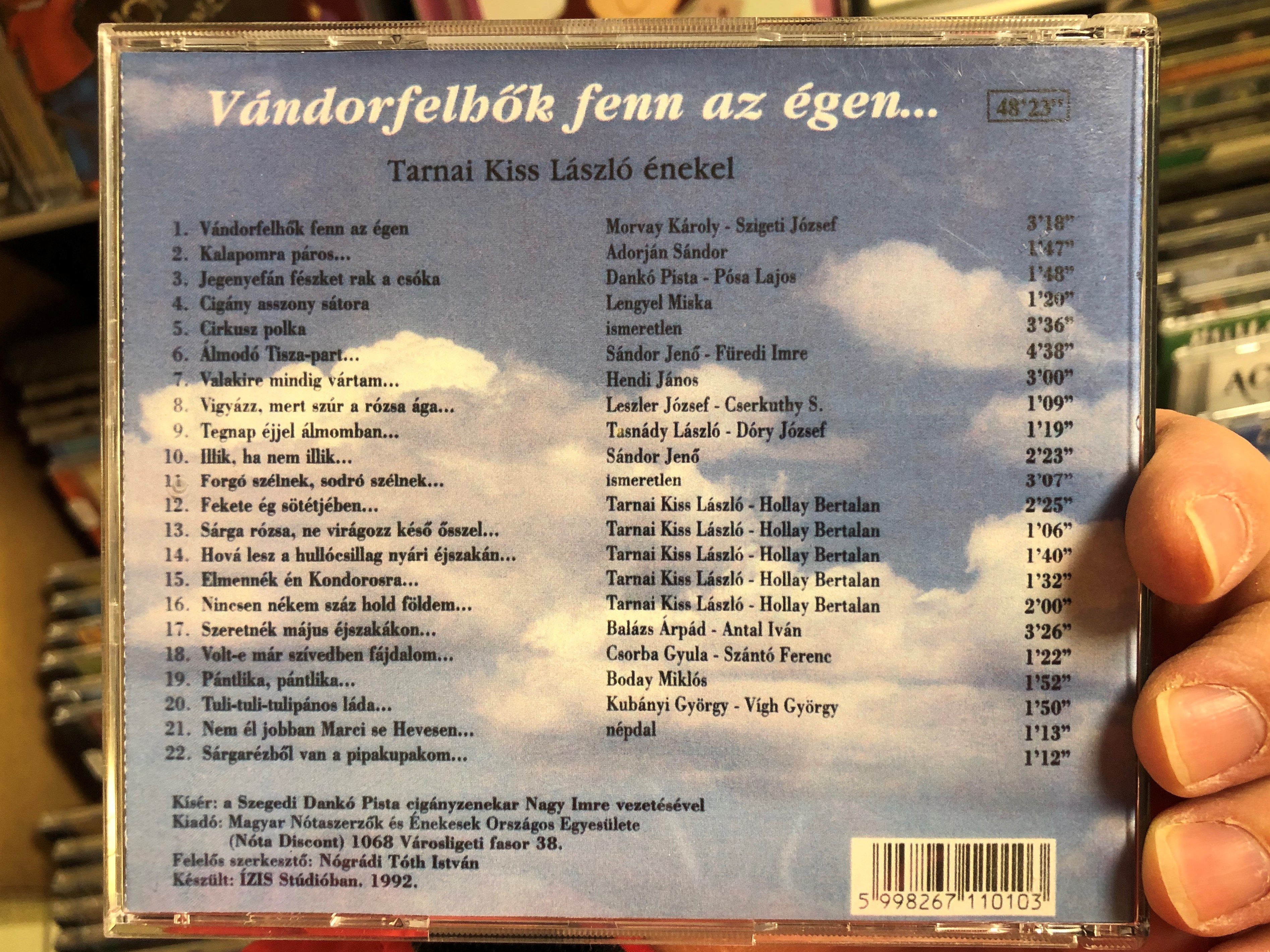 v-ndorfelh-k-fenn-az-gen-tarnai-kiss-l-szl-enekel-n-ta-discont-audio-cd-5998267110103-2-.jpg