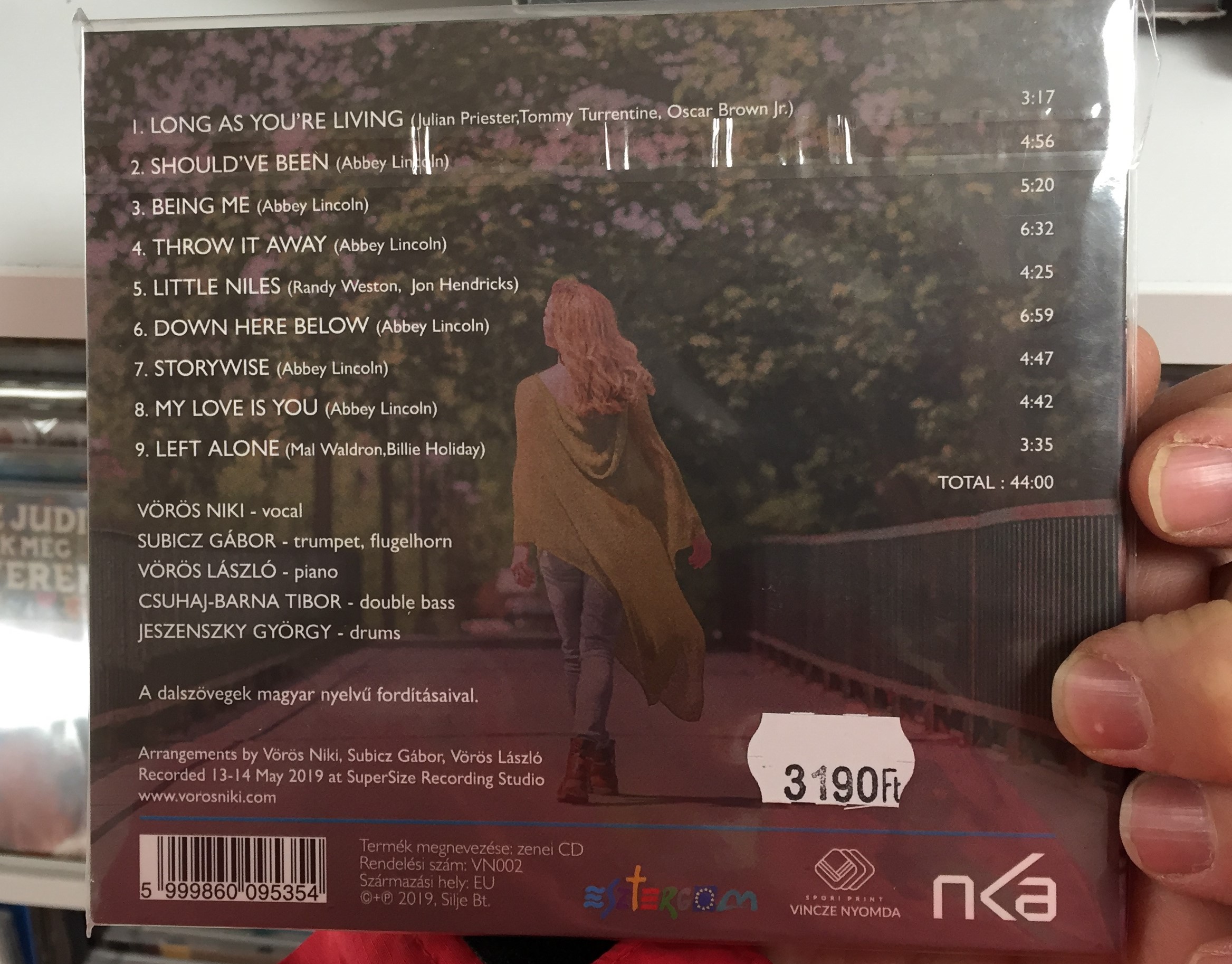 v-r-s-niki-quartet-feat.-subicz-gabor-left-alone-songs-from-abbey-lincoln-silje-bt.-2019-vn002-2-.jpg