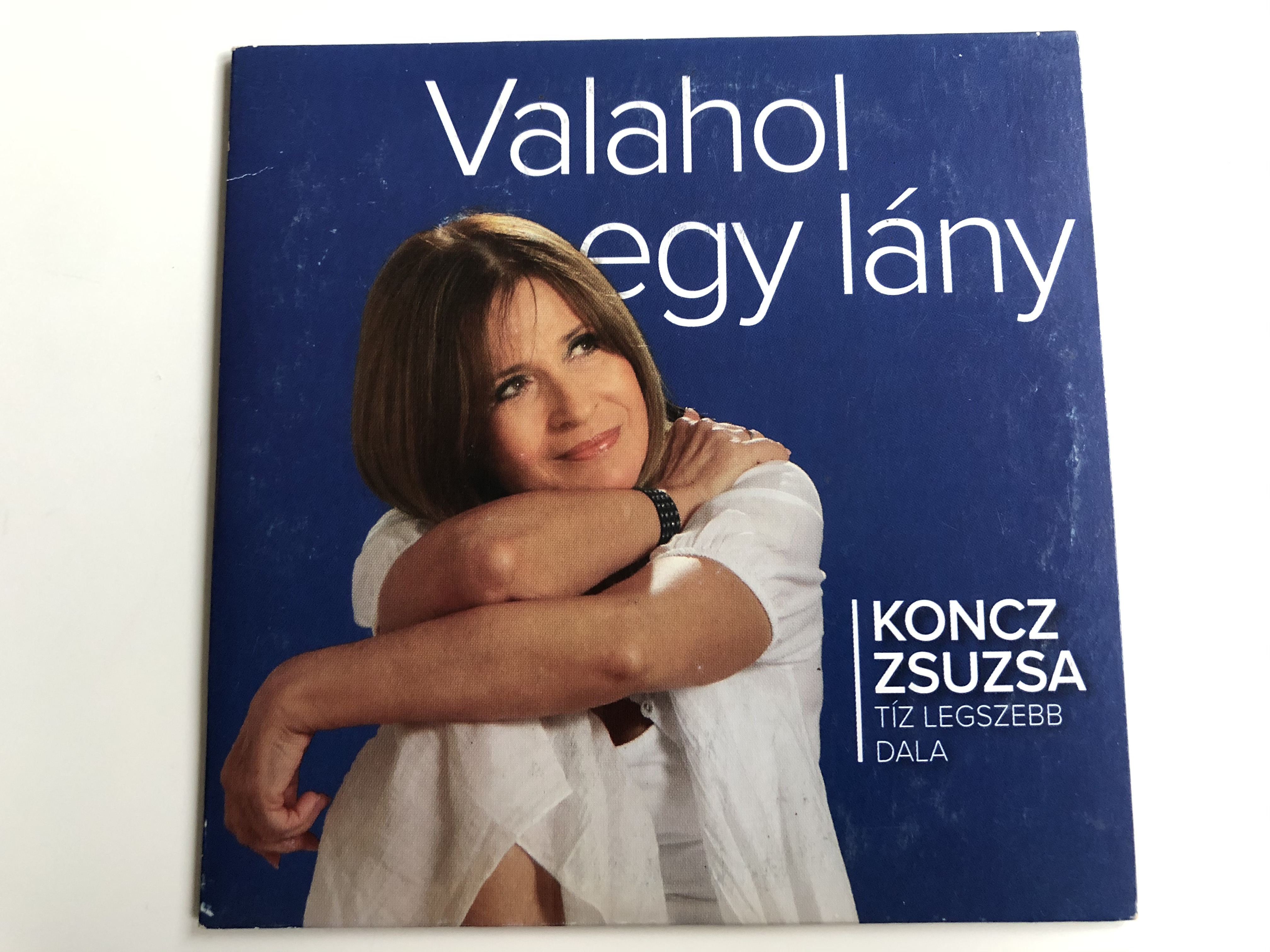 valahol-egy-l-ny-koncz-zsuzsa-hungaroton-audio-cd-2013-hcd-71275-1-.jpg