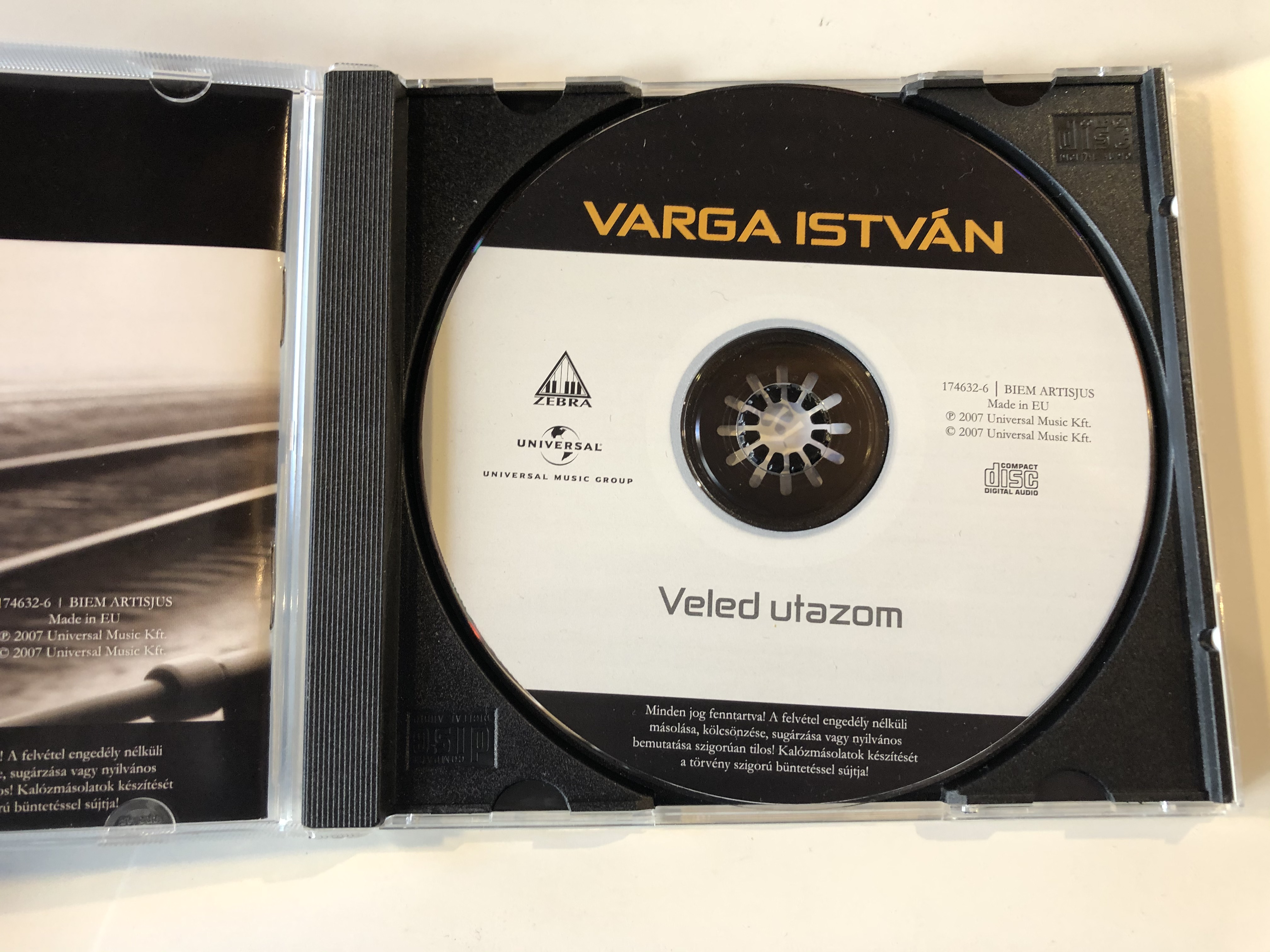 veled-utazom-varga-istv-n-universal-music-group-audio-cd-2007-174632-6-3-.jpg